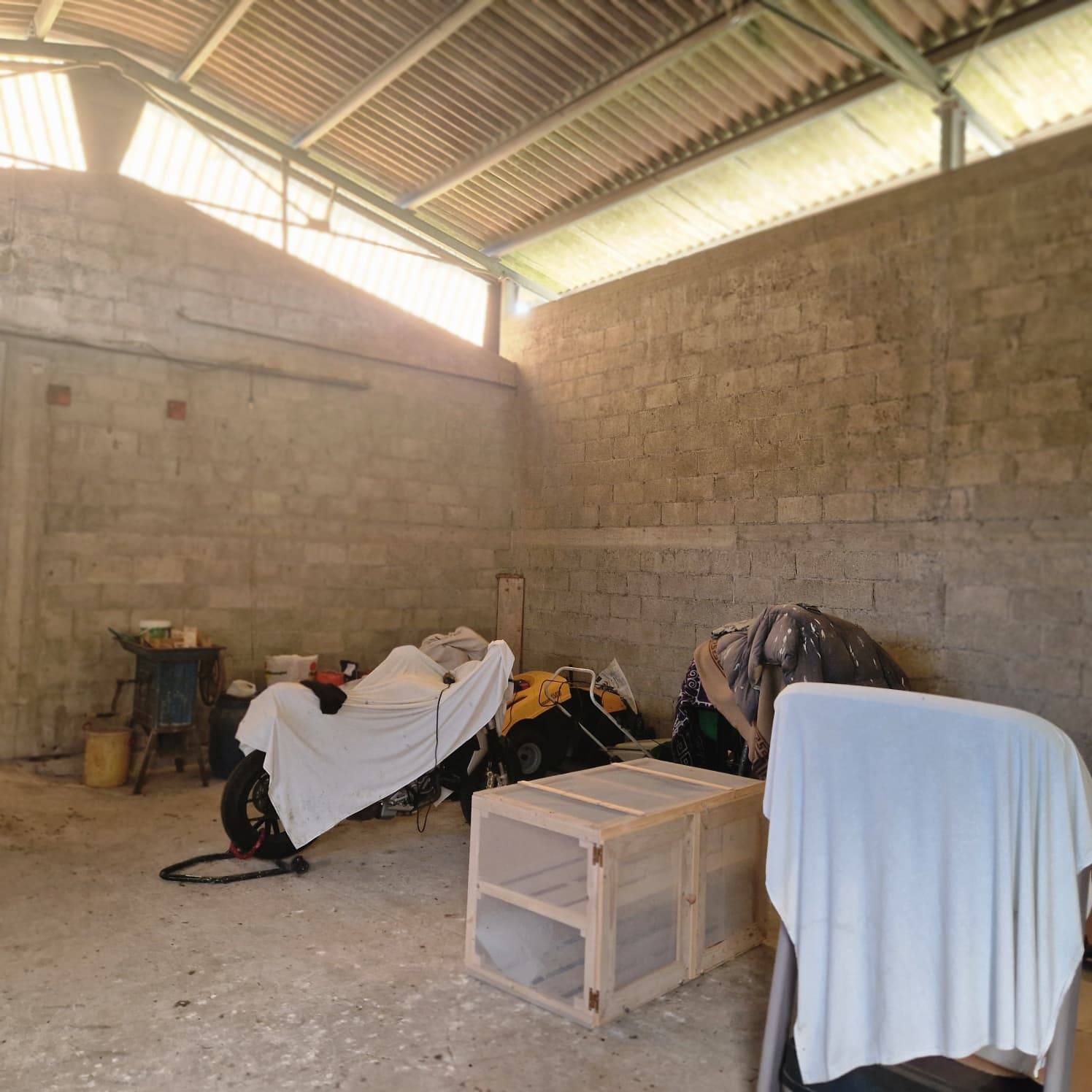 Capannone in vendita a Attimis, Racchiuso