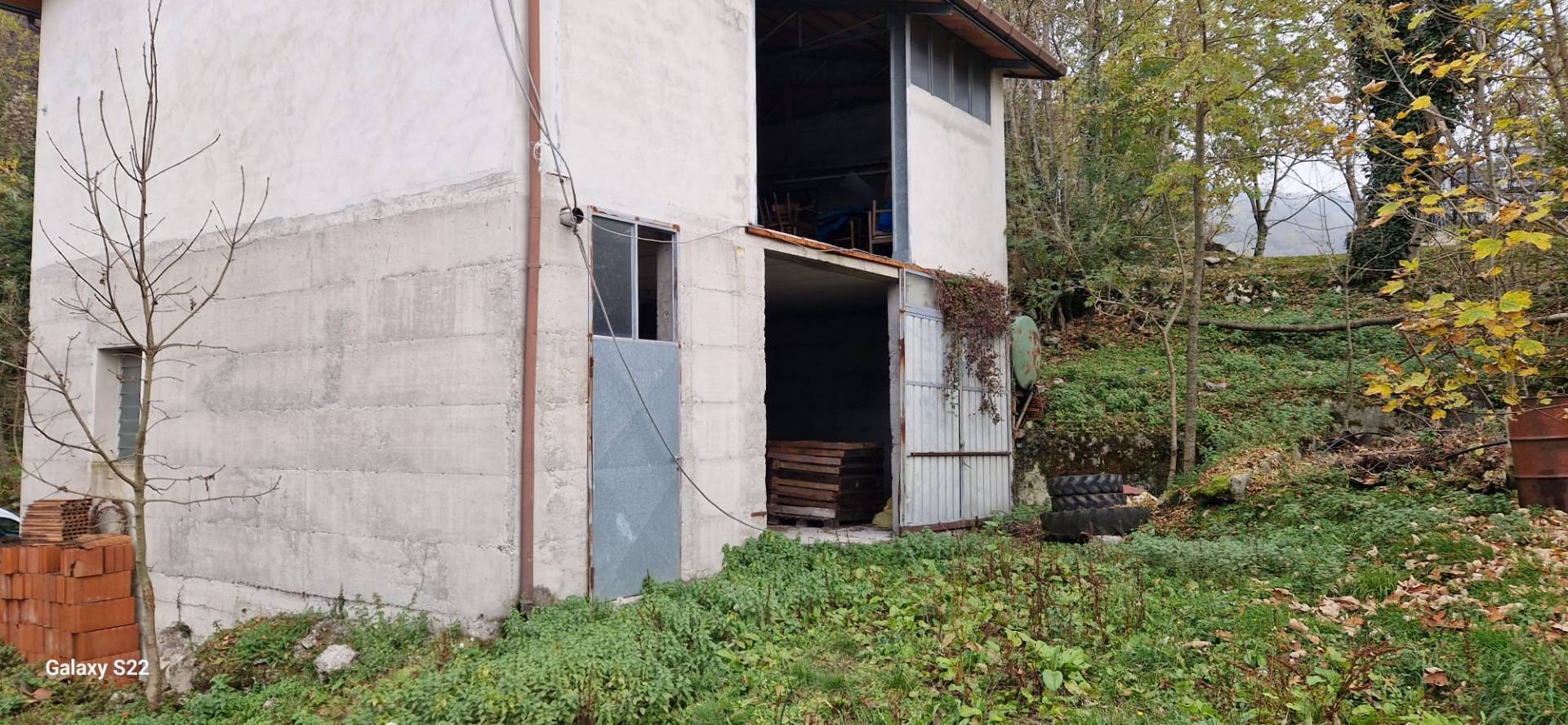 Deposito in vendita a Tarcento