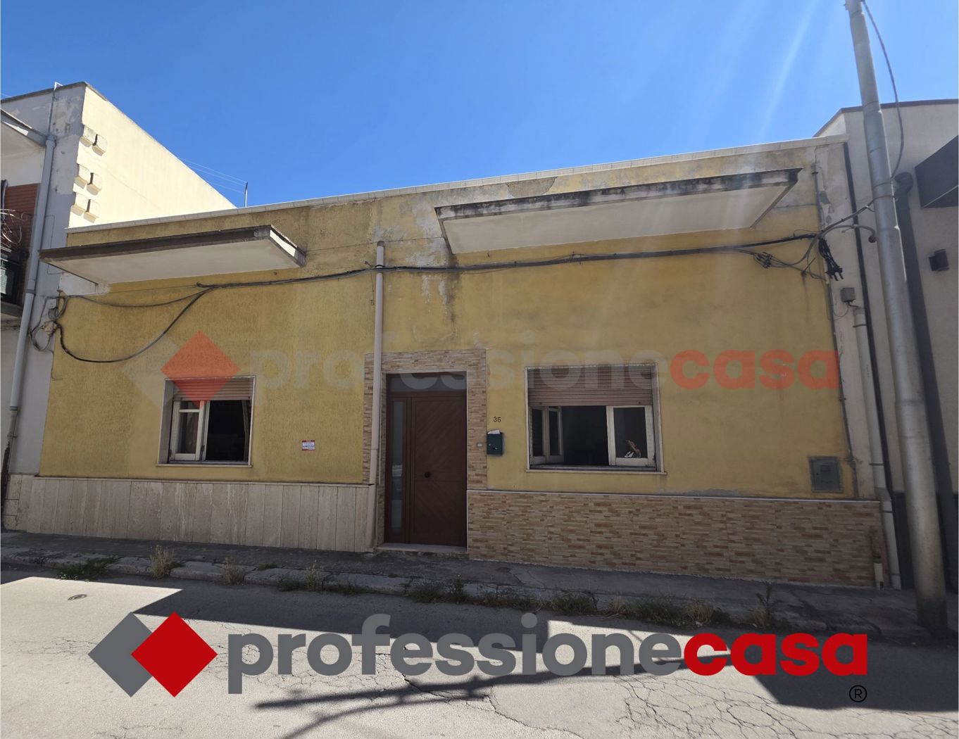 Casa indipendente con giardino a Taranto