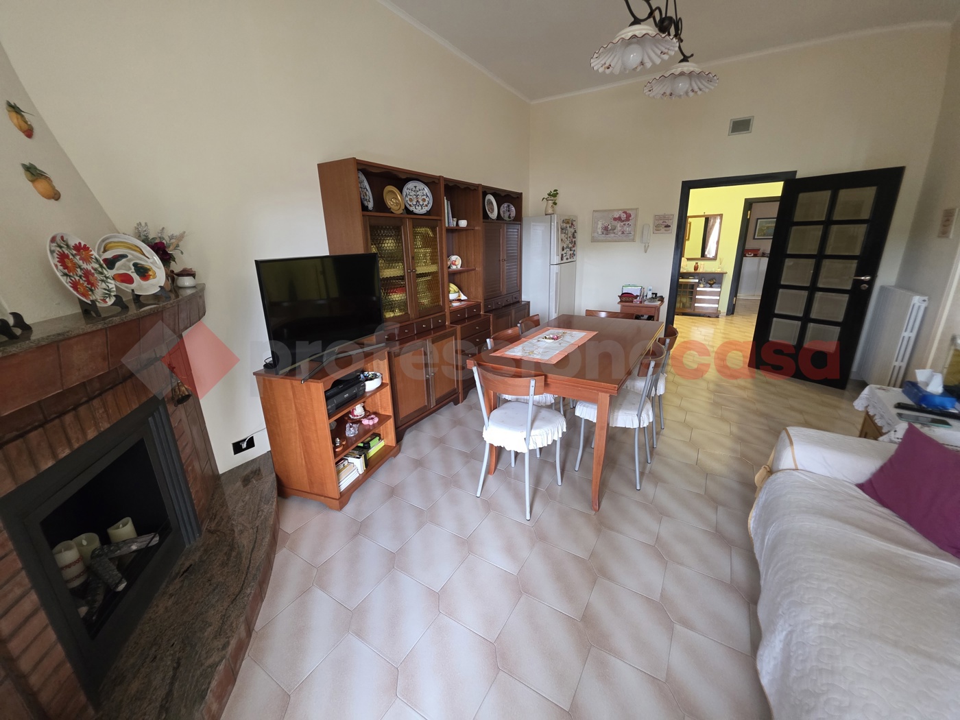 Appartamento con box a Taranto