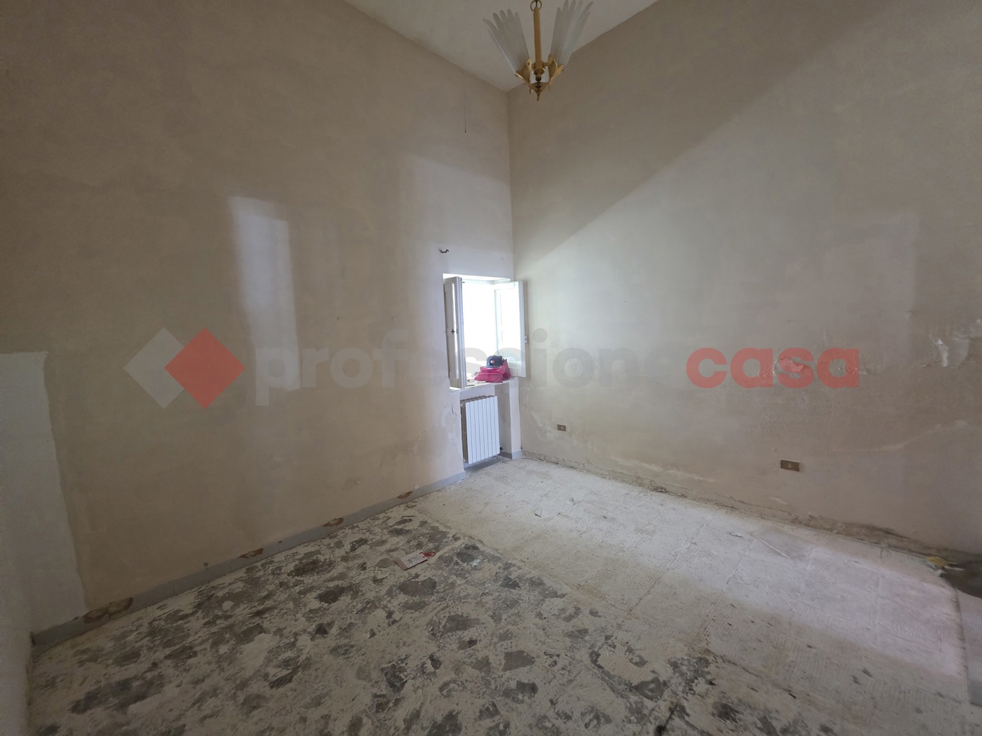 Casa indipendente con giardino a Taranto