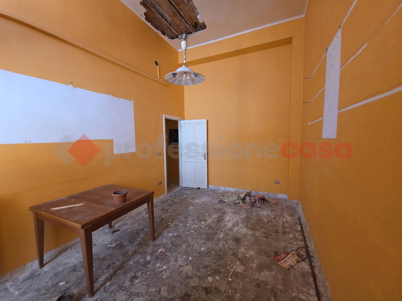 Casa indipendente con giardino a Taranto