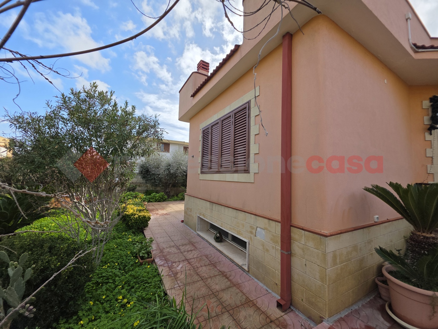 Villa con giardino a Taranto