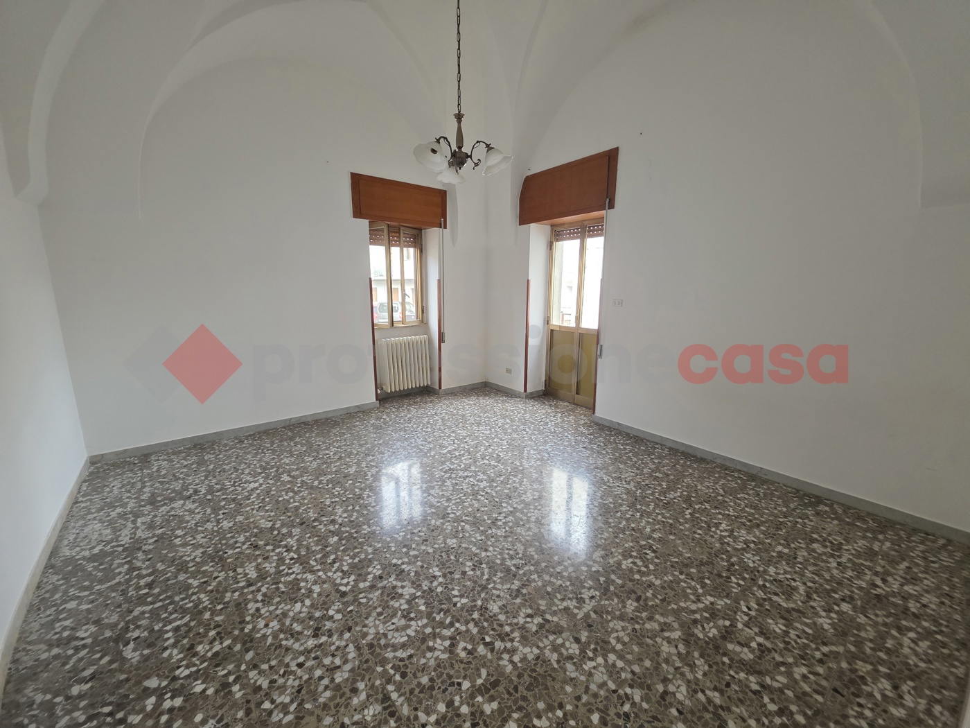 Casa indipendente con giardino a Crispiano