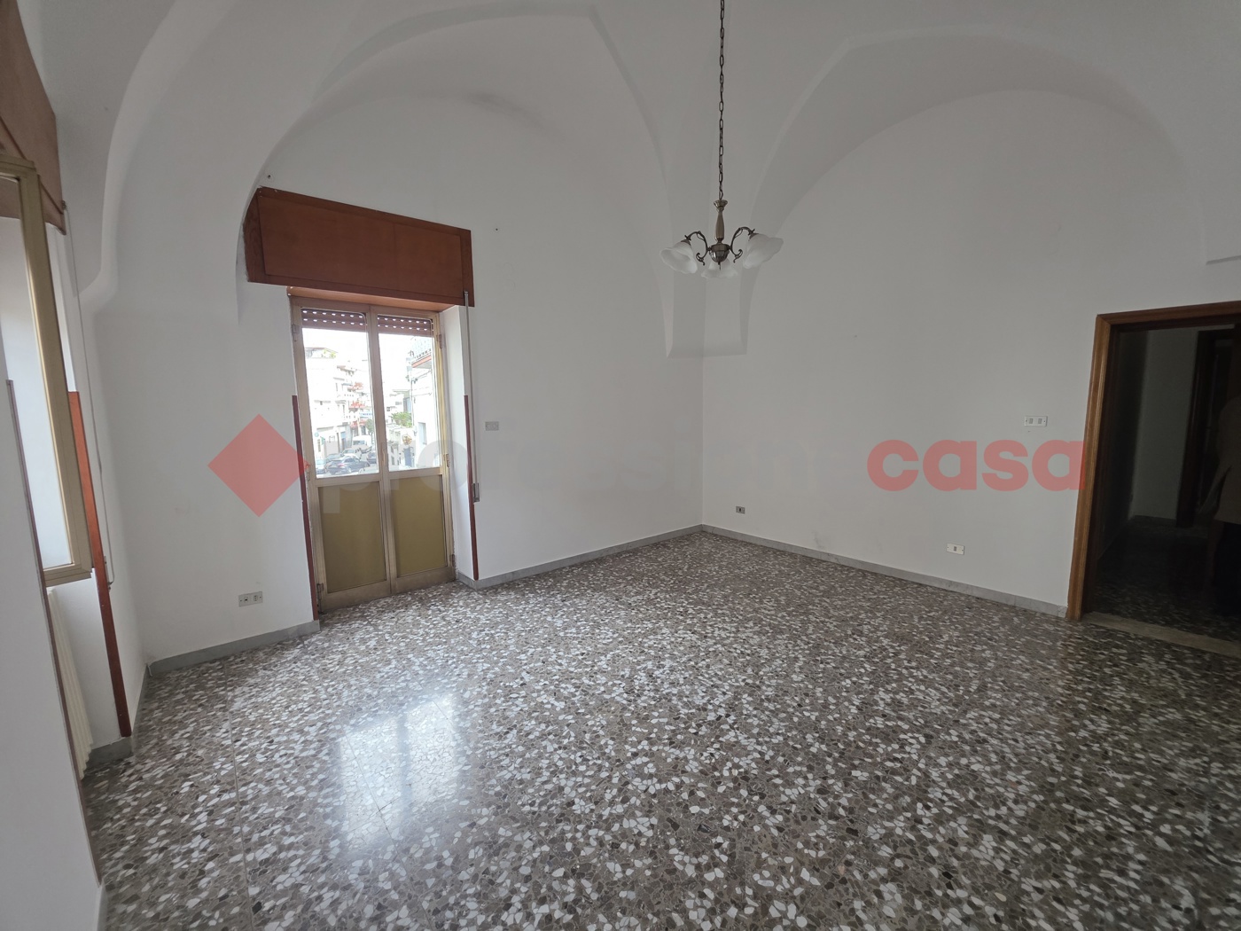 Casa indipendente con giardino a Crispiano