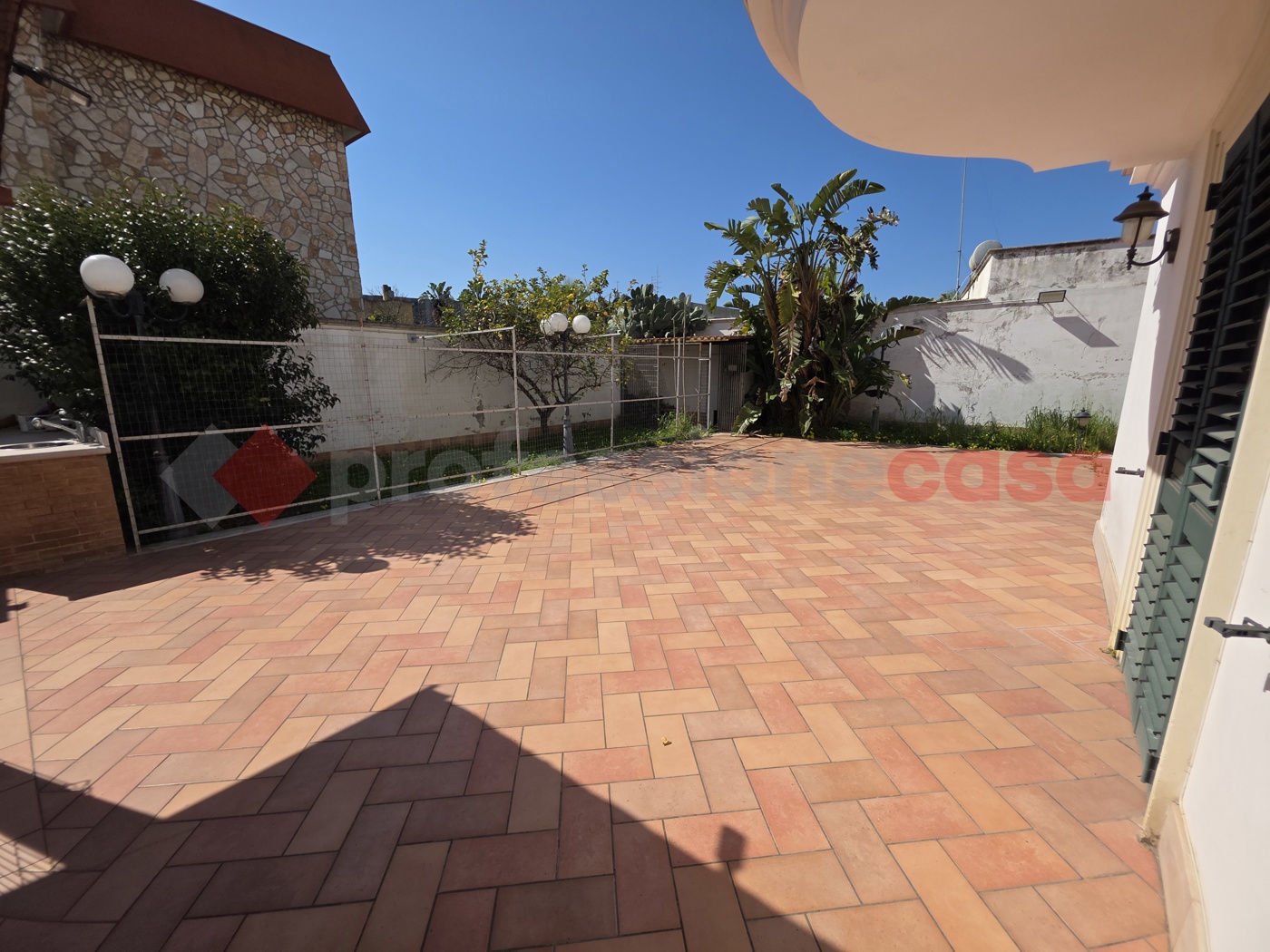 Villa con giardino a Taranto