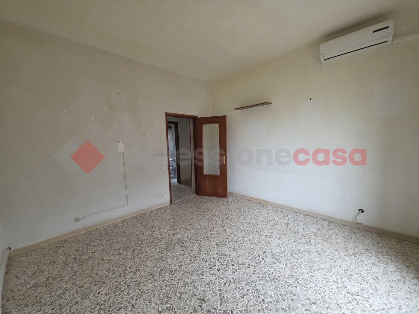 Trilocale da ristrutturare a Taranto