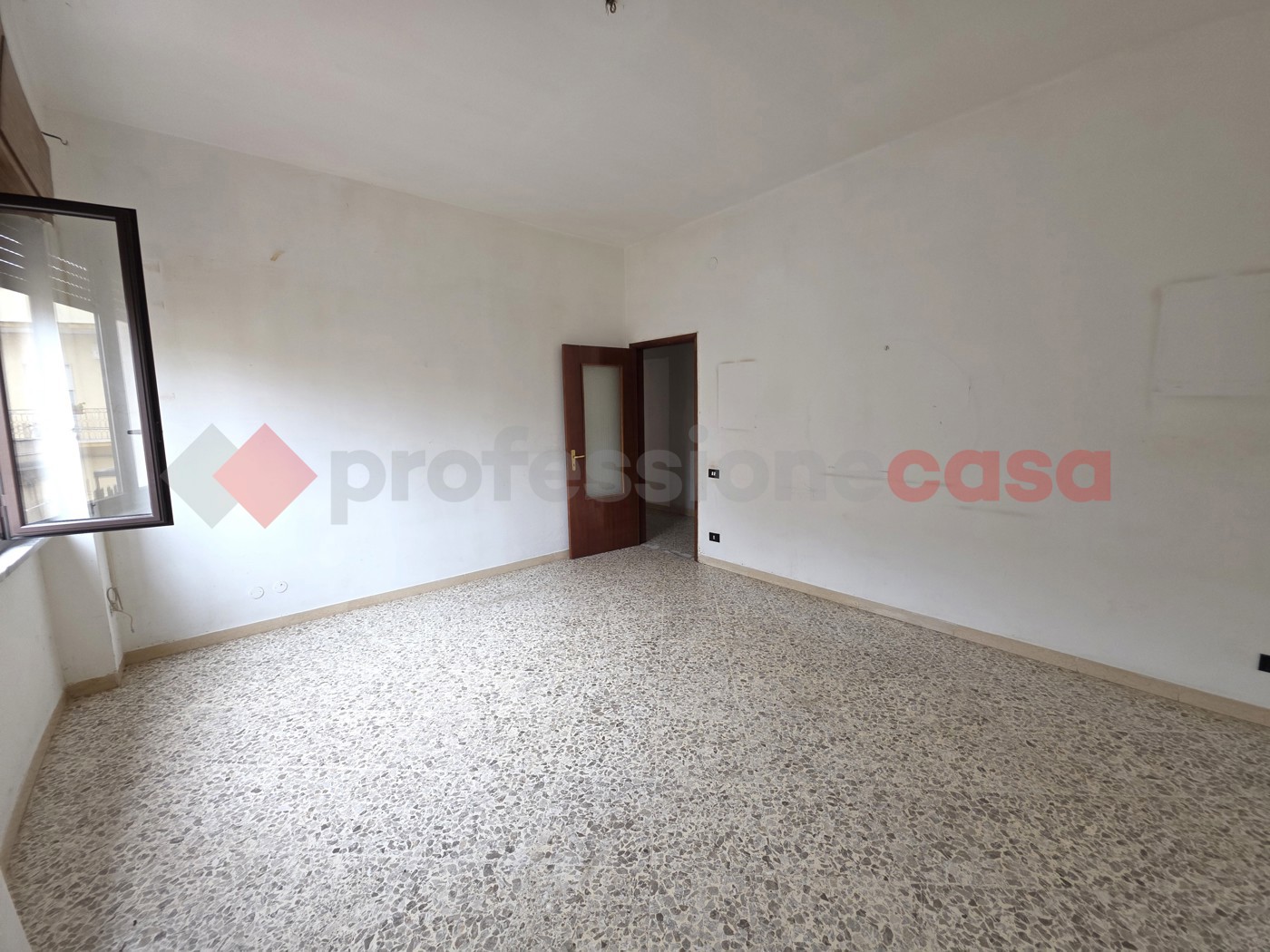 Trilocale da ristrutturare a Taranto