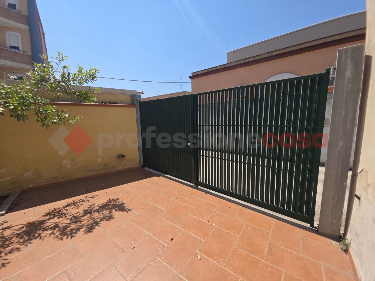 Casa indipendente con giardino a Taranto