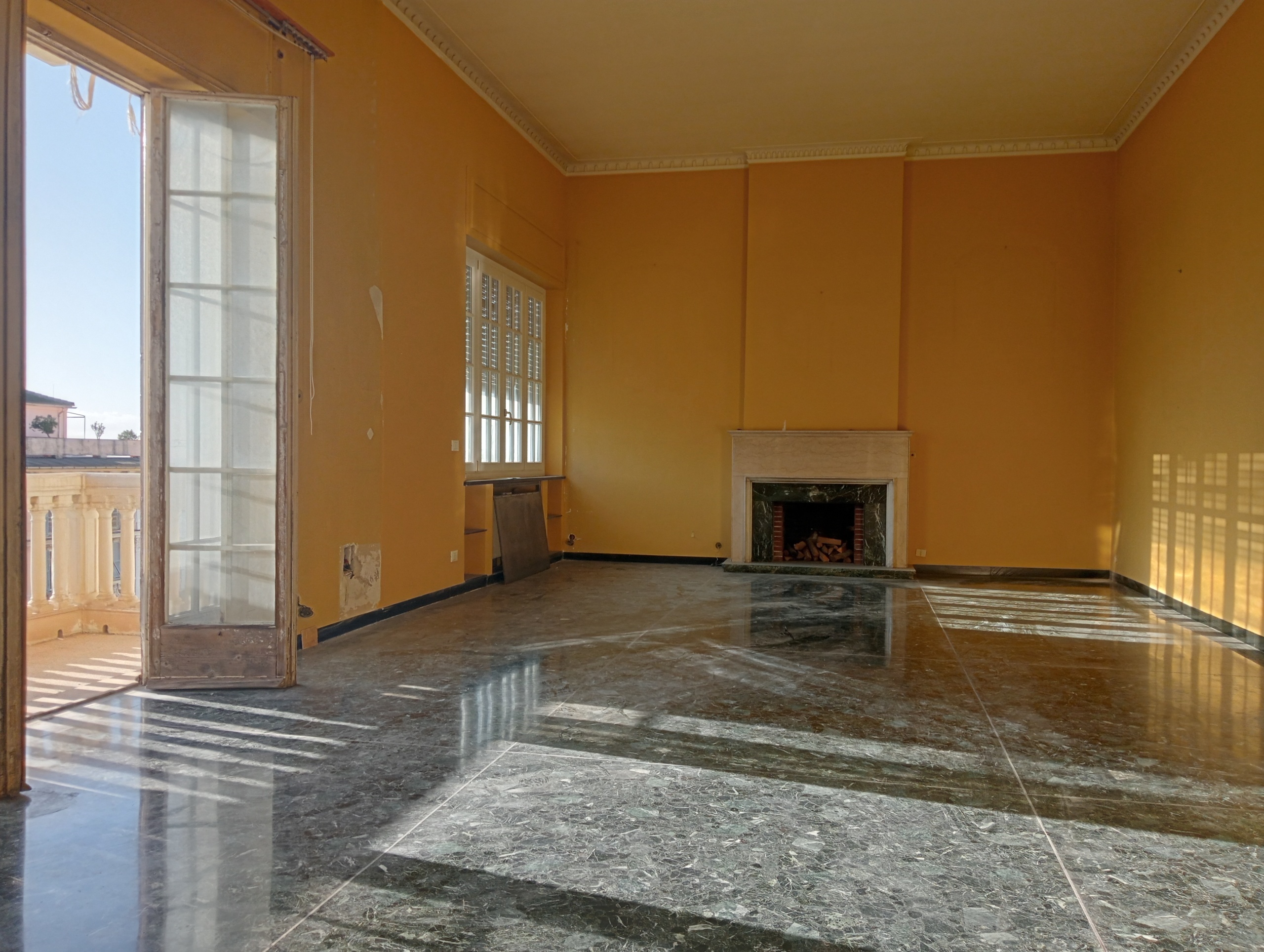 Appartamento con terrazzo in via corsica 19, Genova