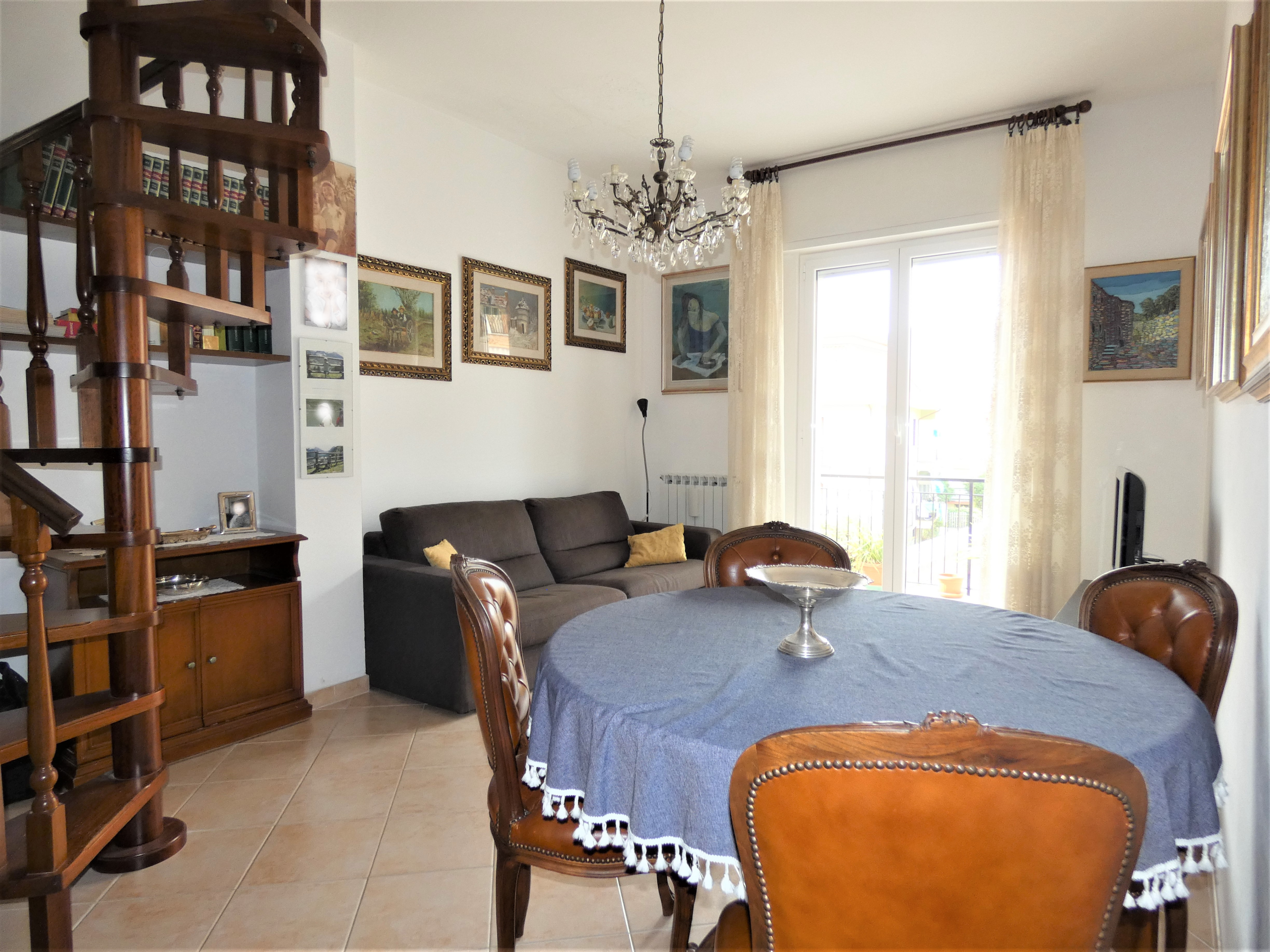 Appartamento con box in via isonzo 16, Loano