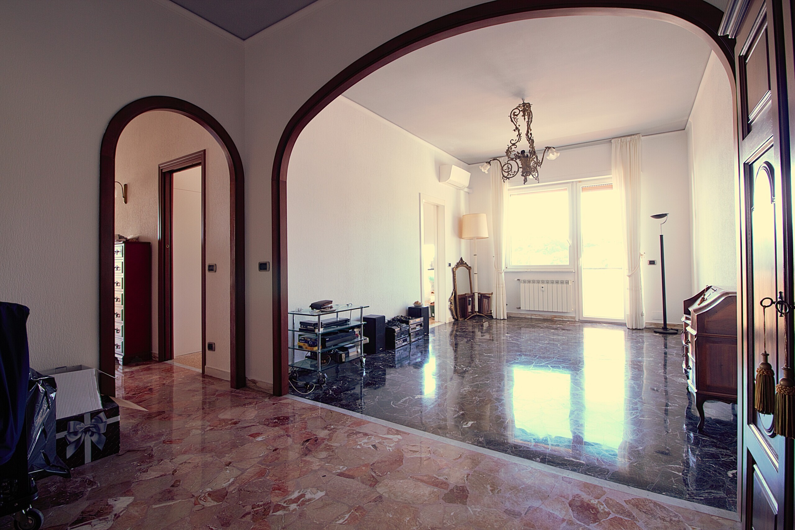 Appartamento con box in via giovanni opisso 183, Genova