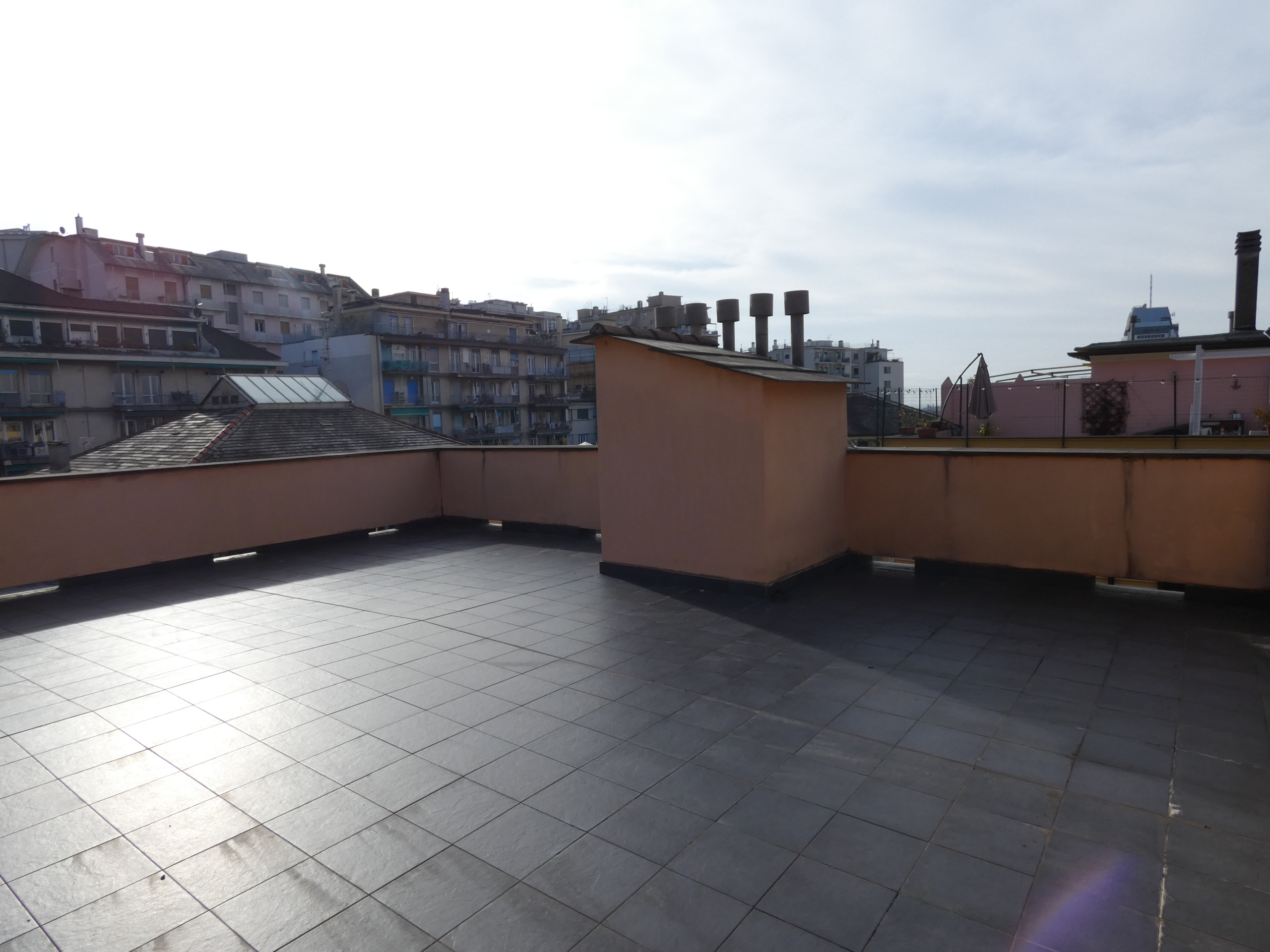 Attico con terrazzo in via felice romani 14, Genova