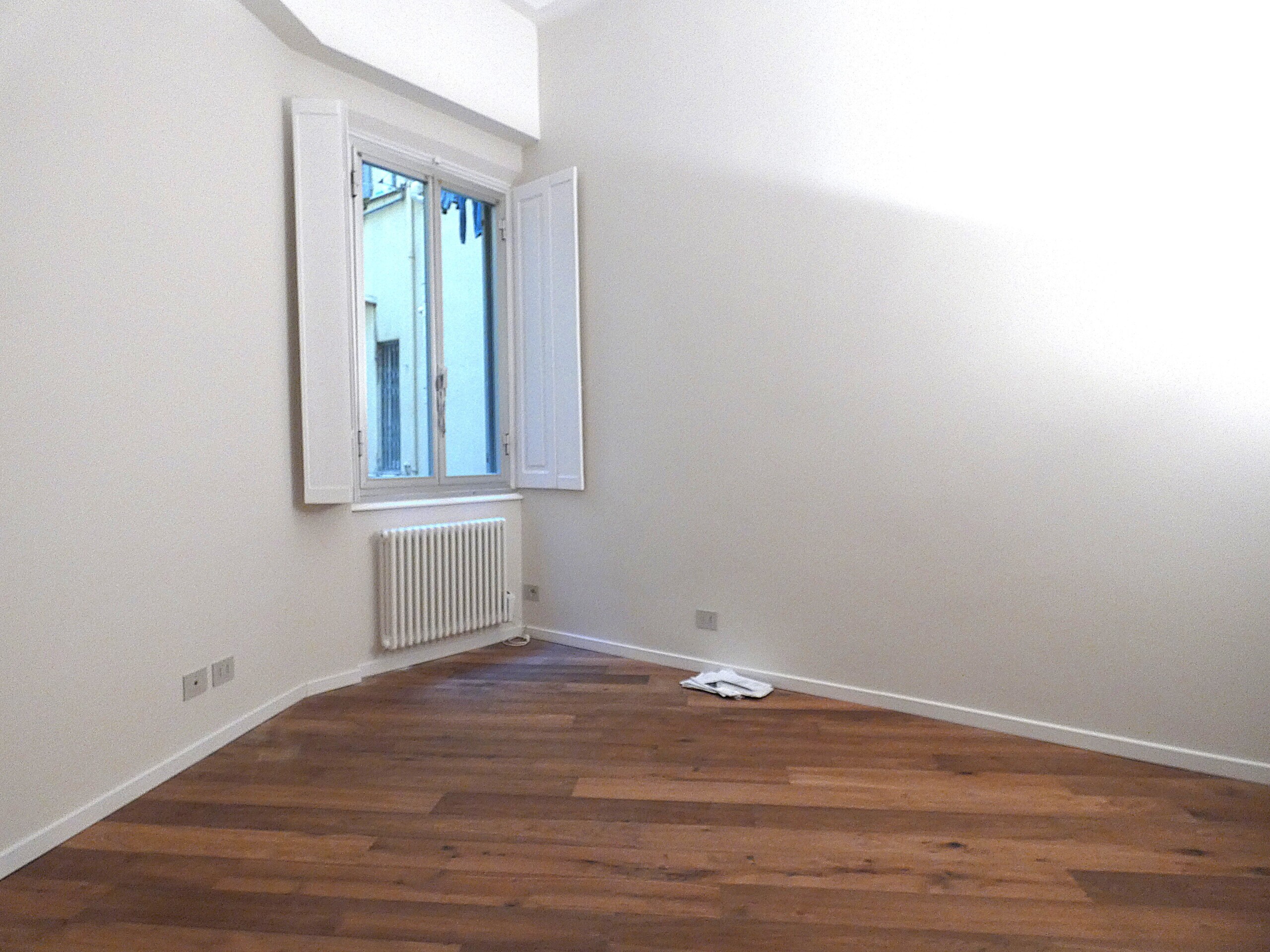 Quadrilocale ristrutturato in corso carbonara 22, Genova