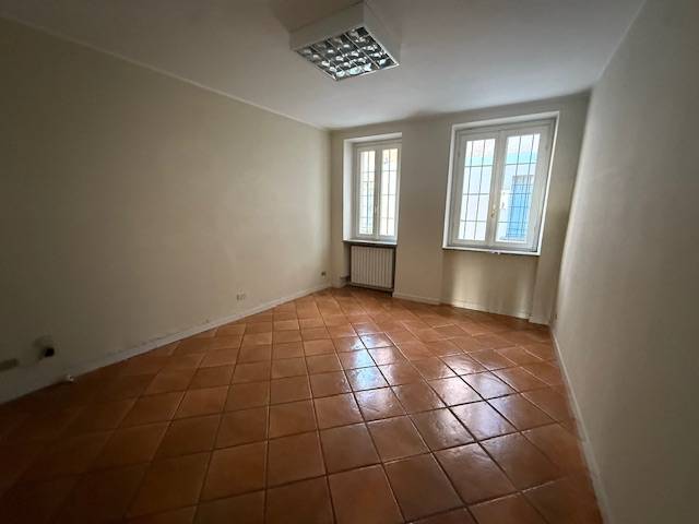 Studio/Ufficio in affitto a Pavia, Centro Storico