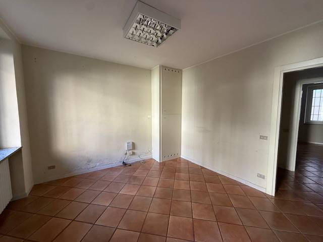 Studio/Ufficio in affitto a Pavia, Centro Storico