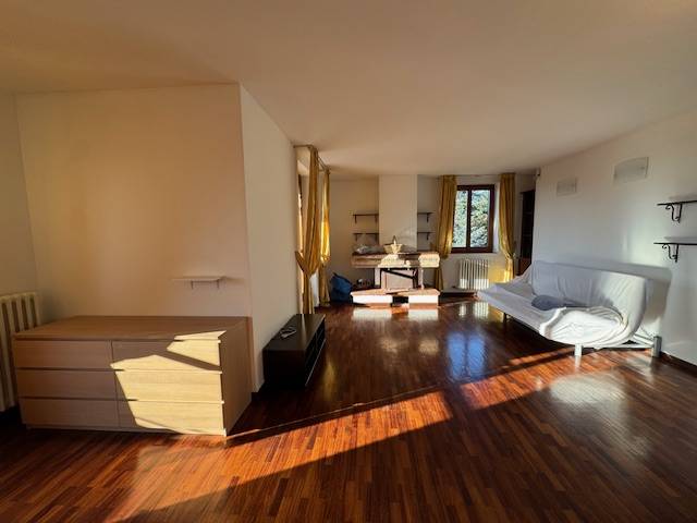 Appartamento in affitto a Pavia, Policlinico - P.te di Pietra