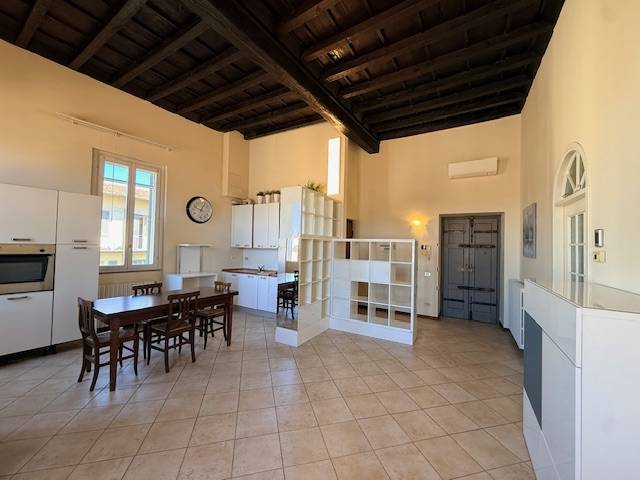 Appartamento in affitto a Pavia, Centro Storico