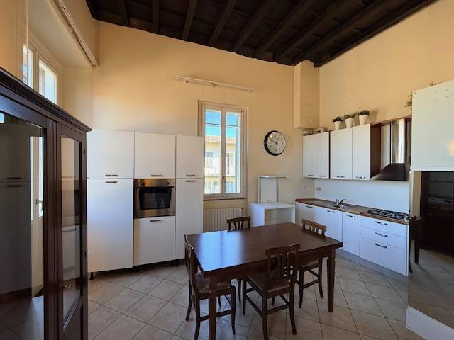 Appartamento in affitto a Pavia, Centro Storico