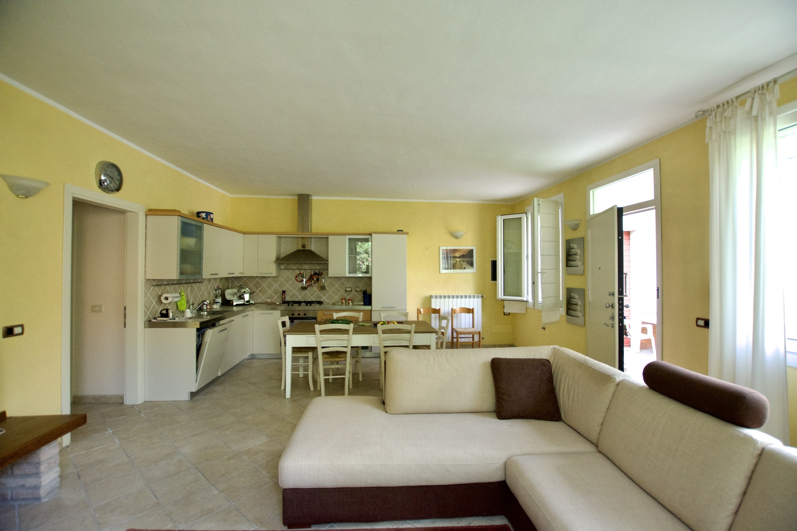 Casa indipendente con giardino in via r. rubini 2, Galliera