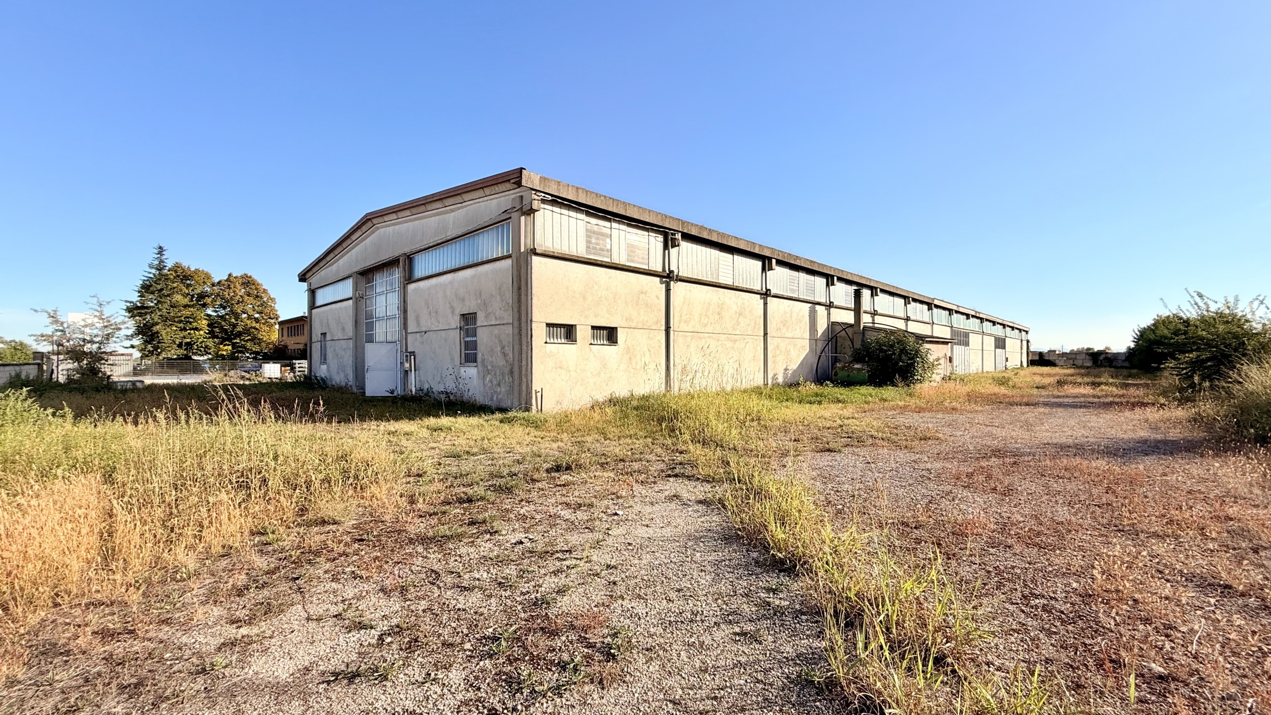 Capannone con giardino in via prati, Castello d'Argile