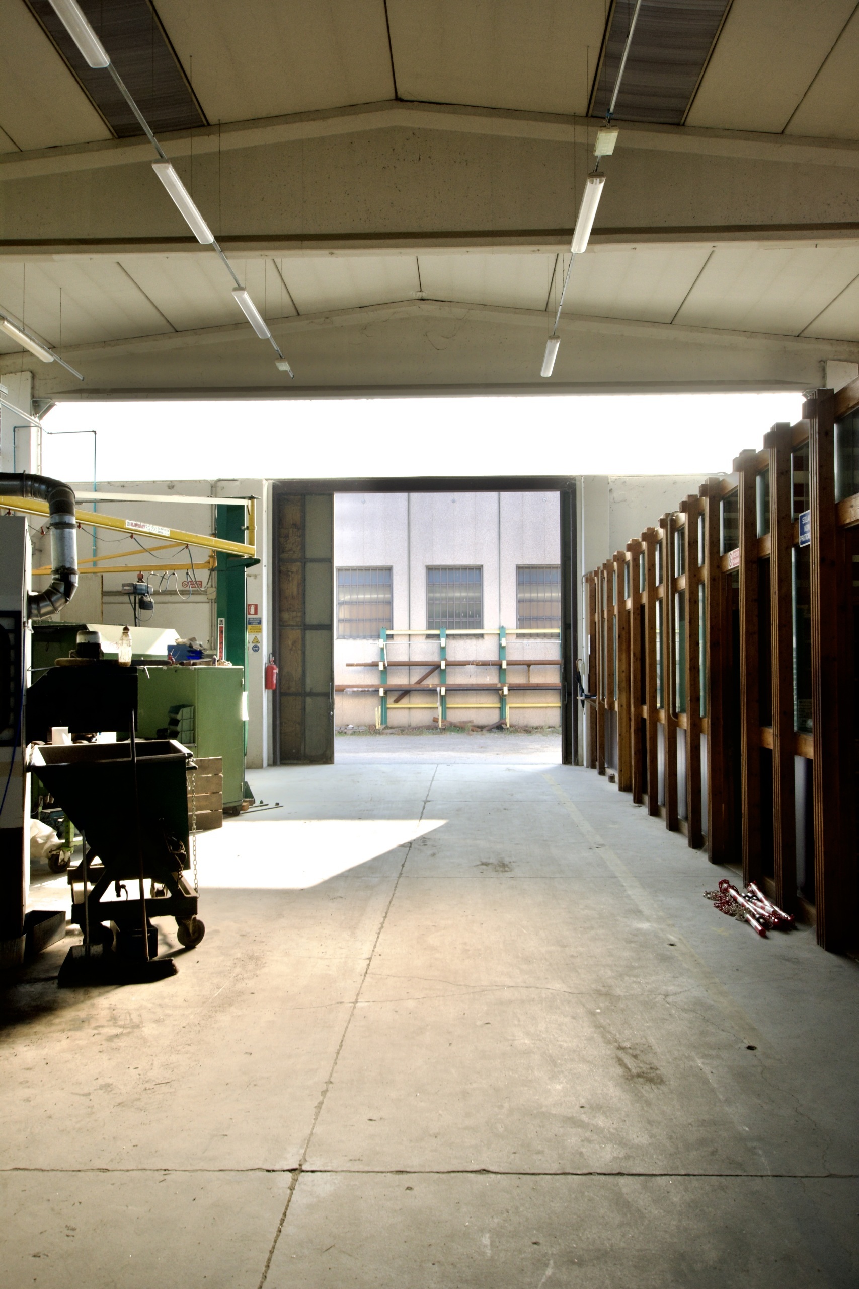 Capannone con giardino in via amendola 2, San Pietro in Casale