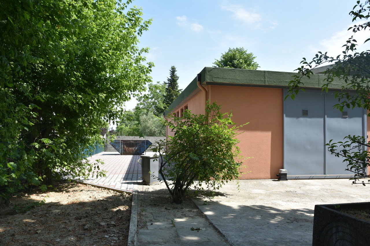 Capannone con giardino in via nazionale 160, Malalbergo