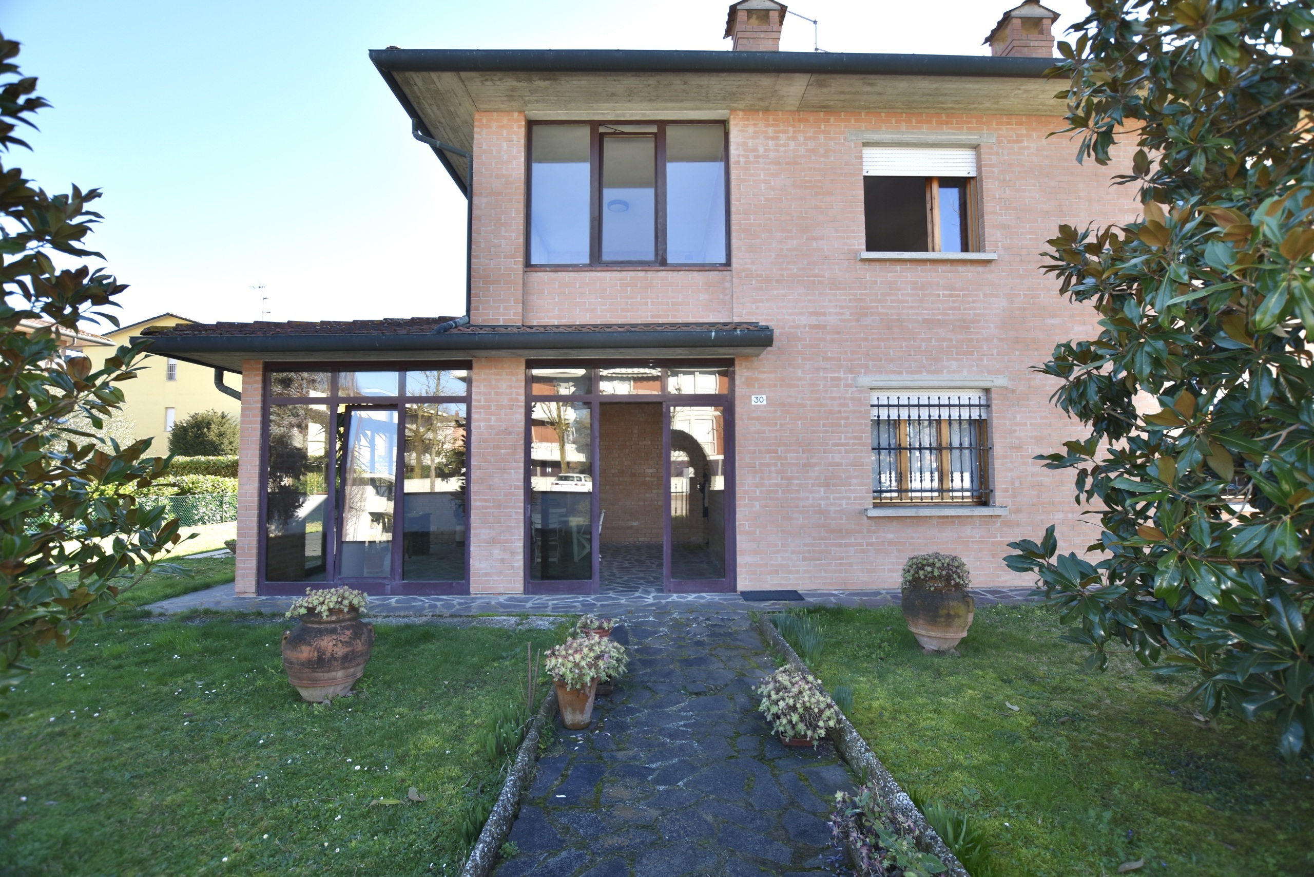 Casa indipendente con giardino in via xxv aprile 30, San Pietro in Casale