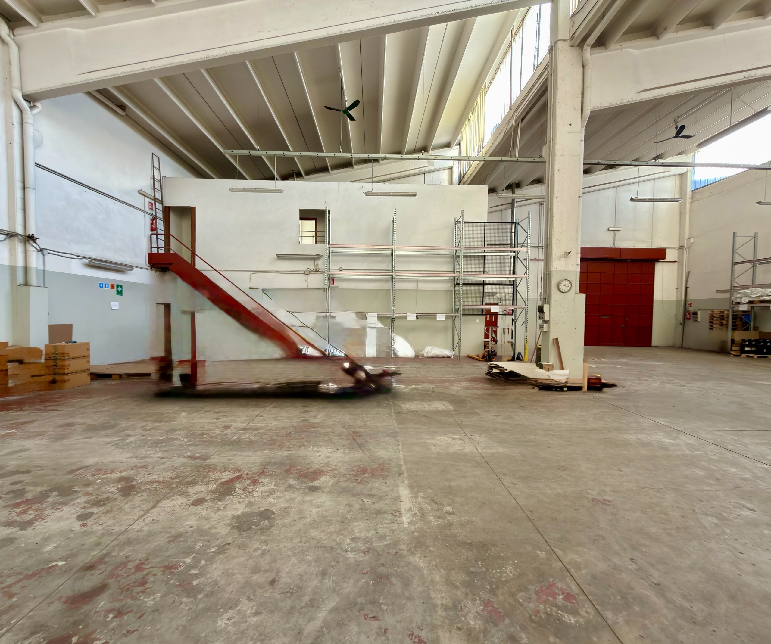 Capannone in vendita in via aldo moro, San Lazzaro di Savena