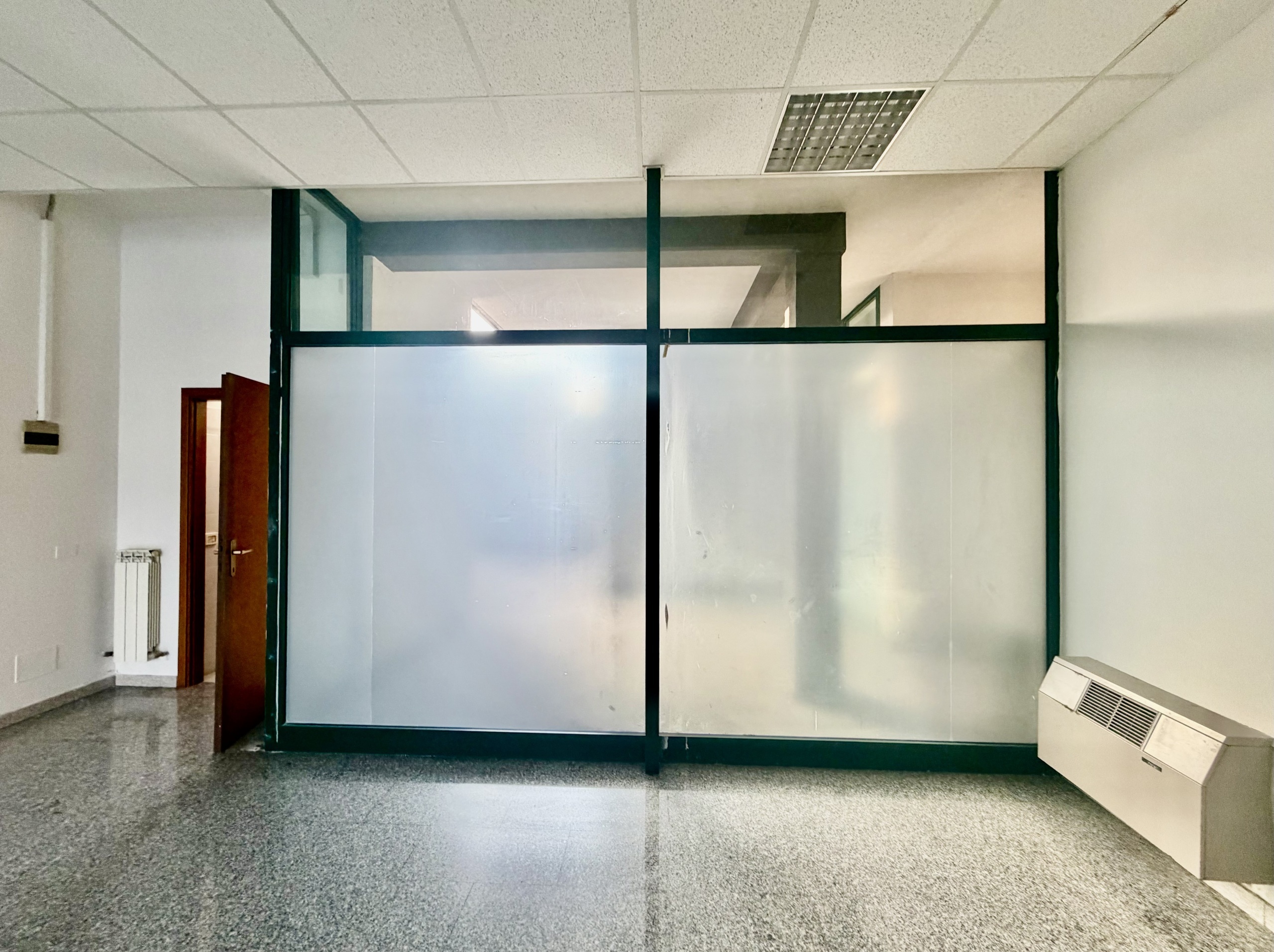 Locale commerciale in vendita in via aldo moro 1, Castello d'Argile