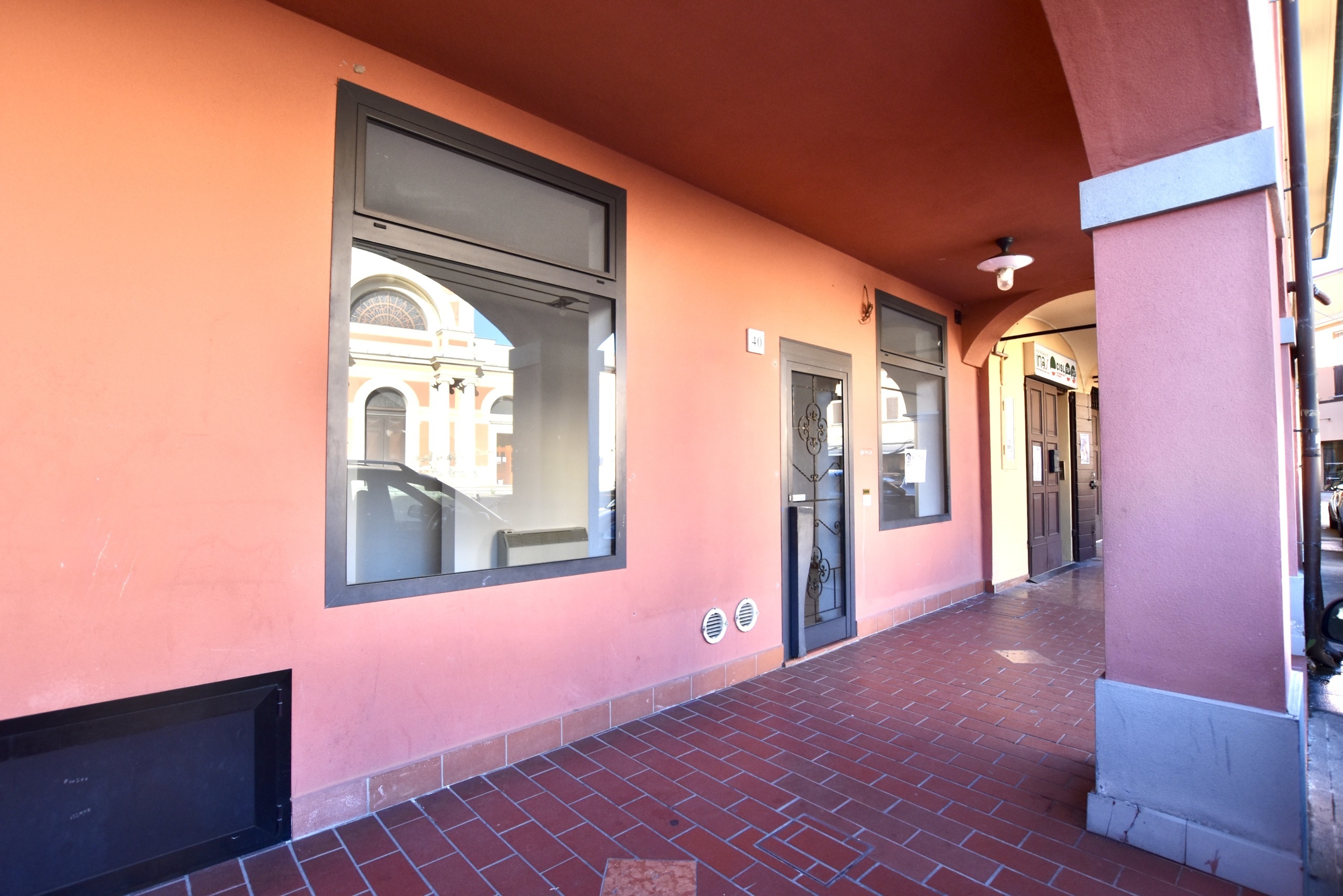 Locale commerciale in vendita in via xx settembre 40, San Pietro in Casale