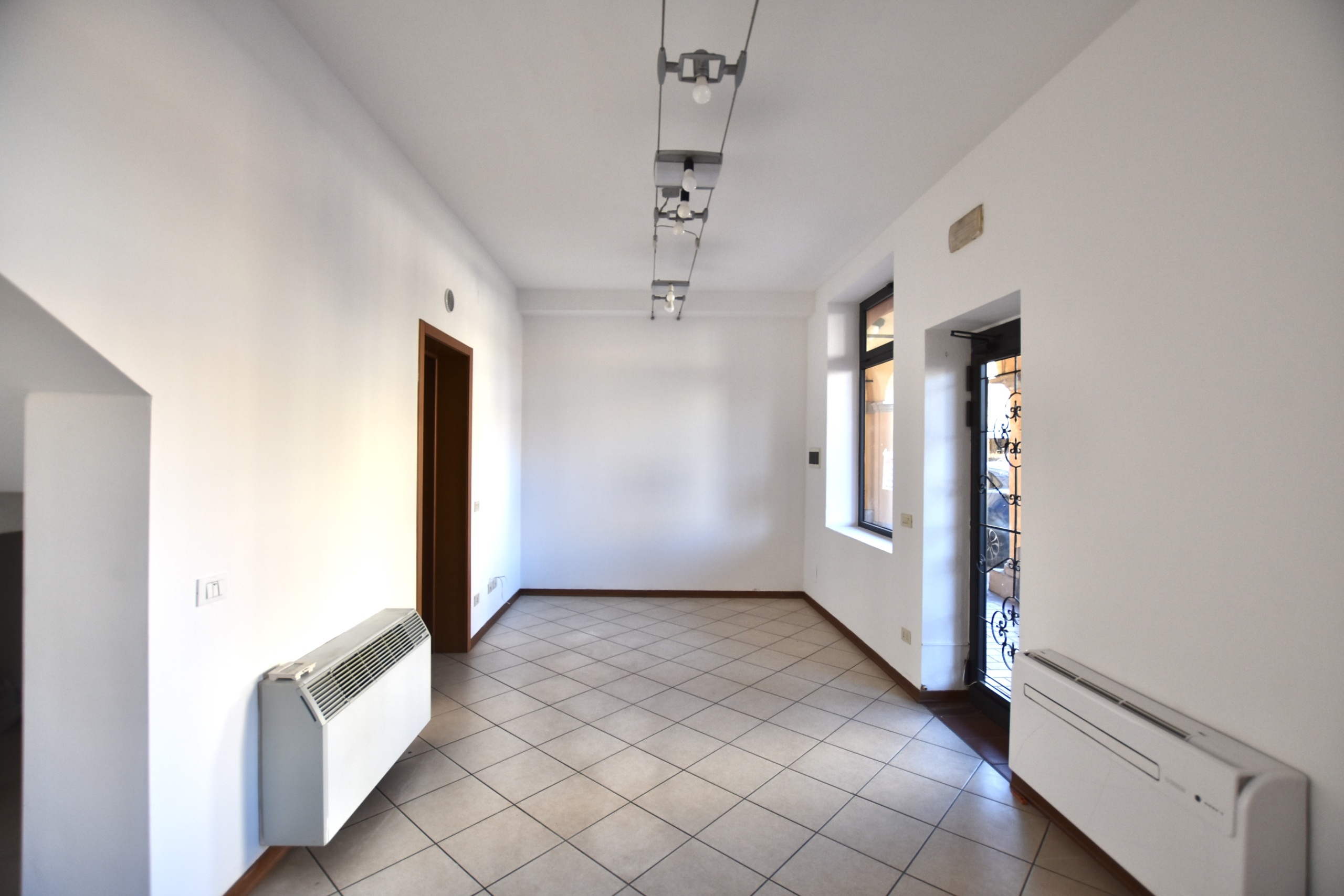 Locale commerciale in vendita in via xx settembre 40, San Pietro in Casale