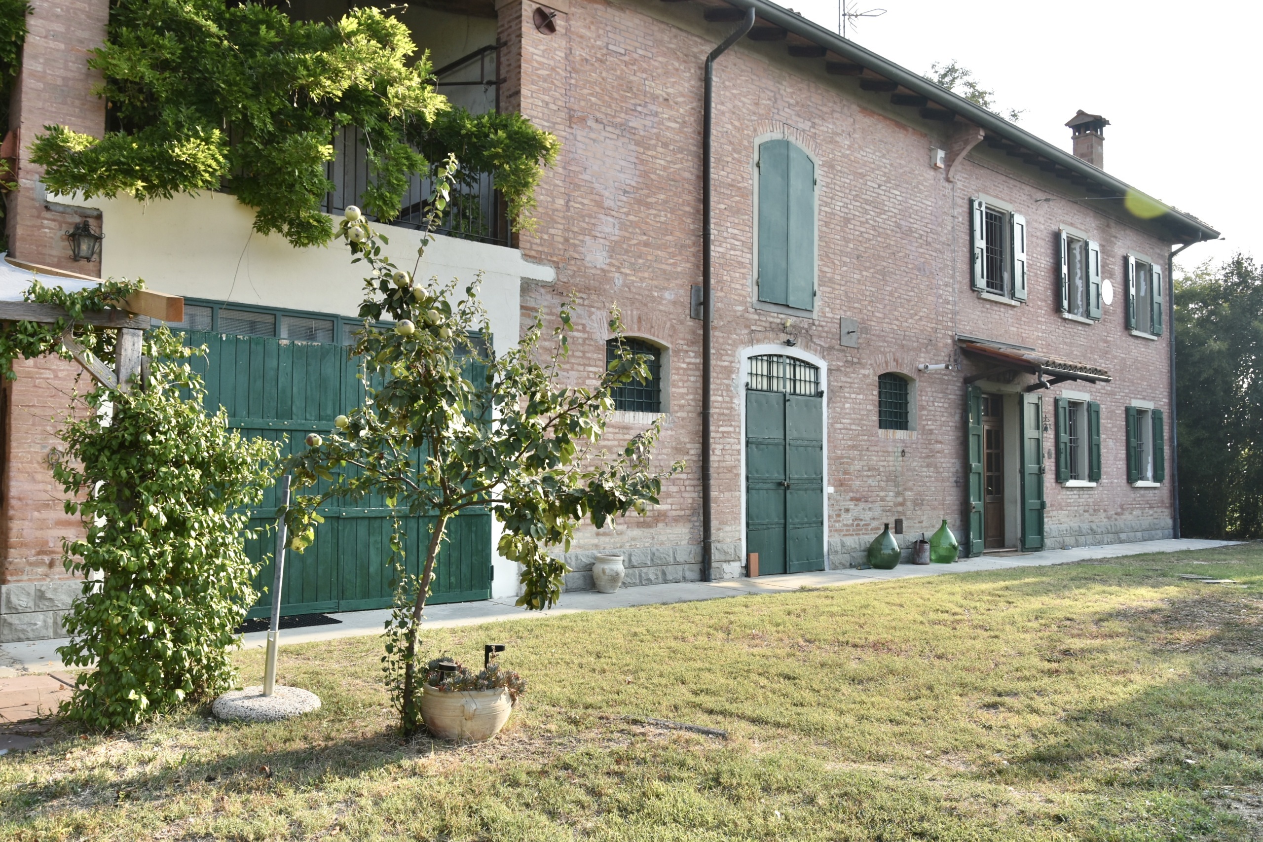 Rustico con giardino in via massumatico 5212/a, San Pietro in Casale