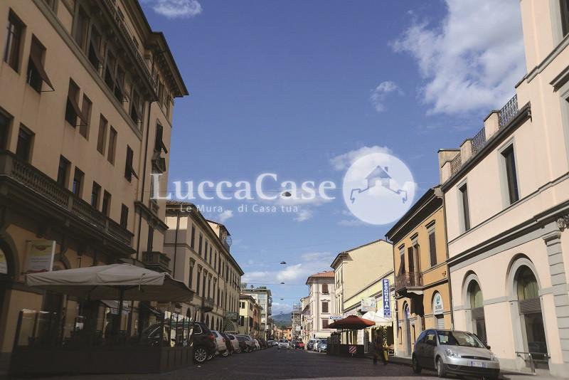 Locale commerciale in affitto, Lucca borgo giannotti