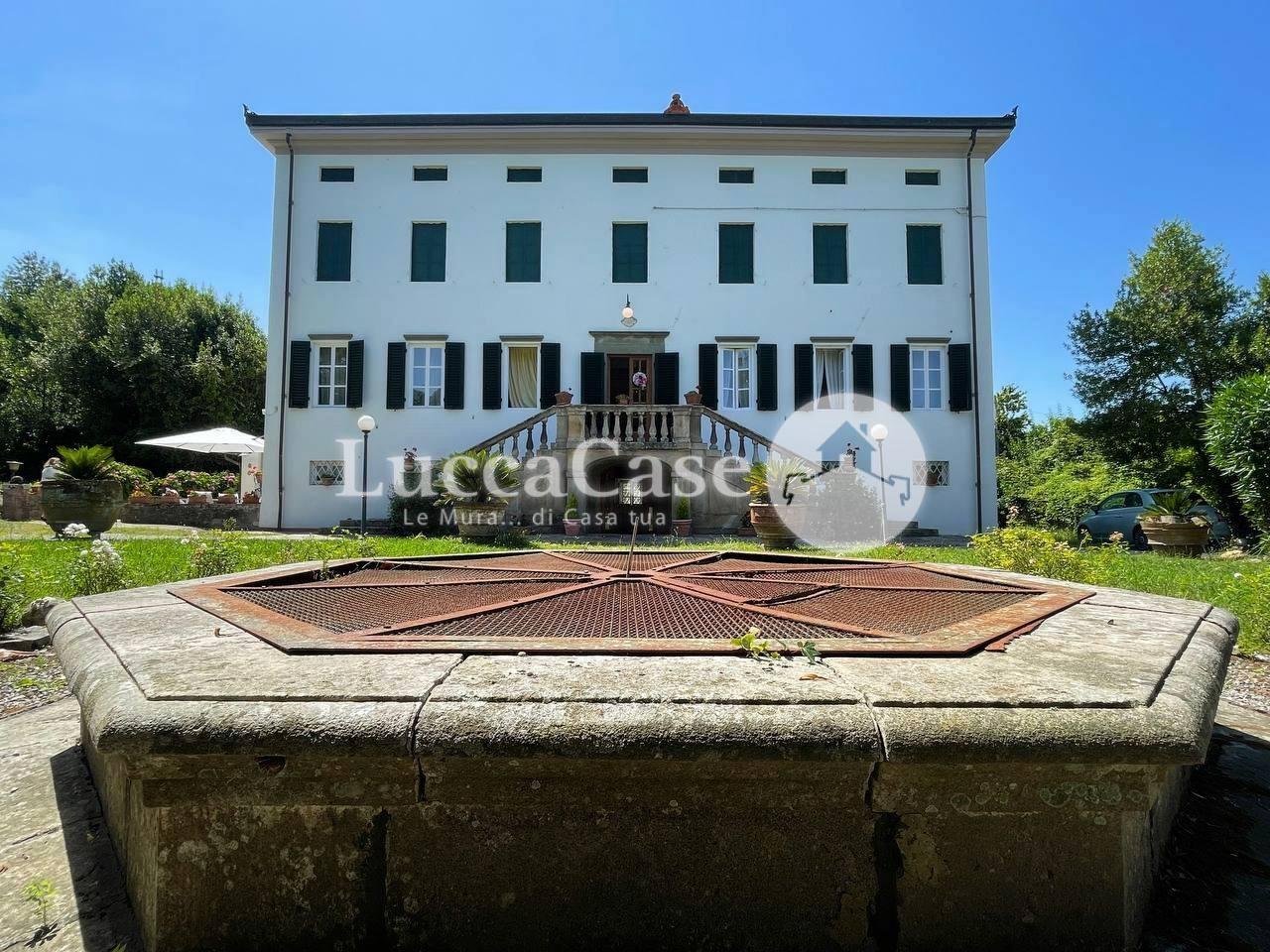 Casa indipendente con giardino, Capannori massa macinaia