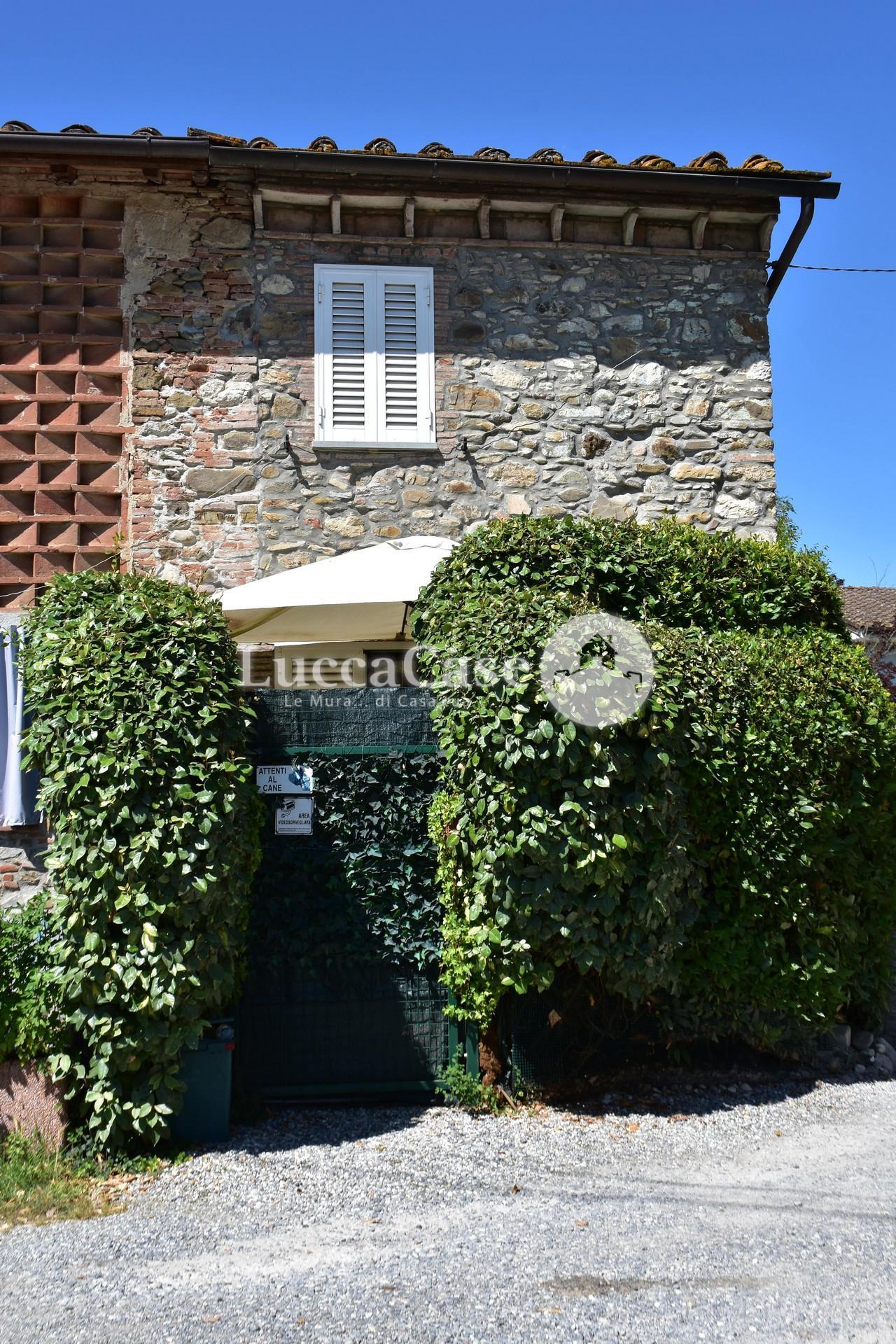 Casa indipendente in vendita, Lucca cappella