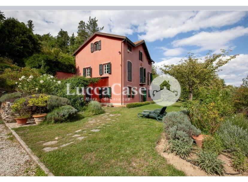 Villa con giardino, Lucca san lorenzo a vaccoli