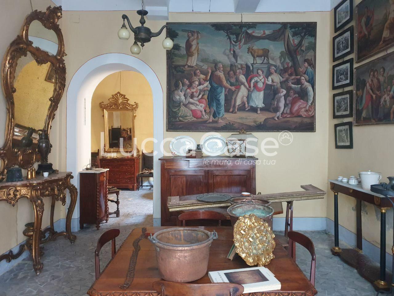 Negozio in affitto, Lucca centro storico
