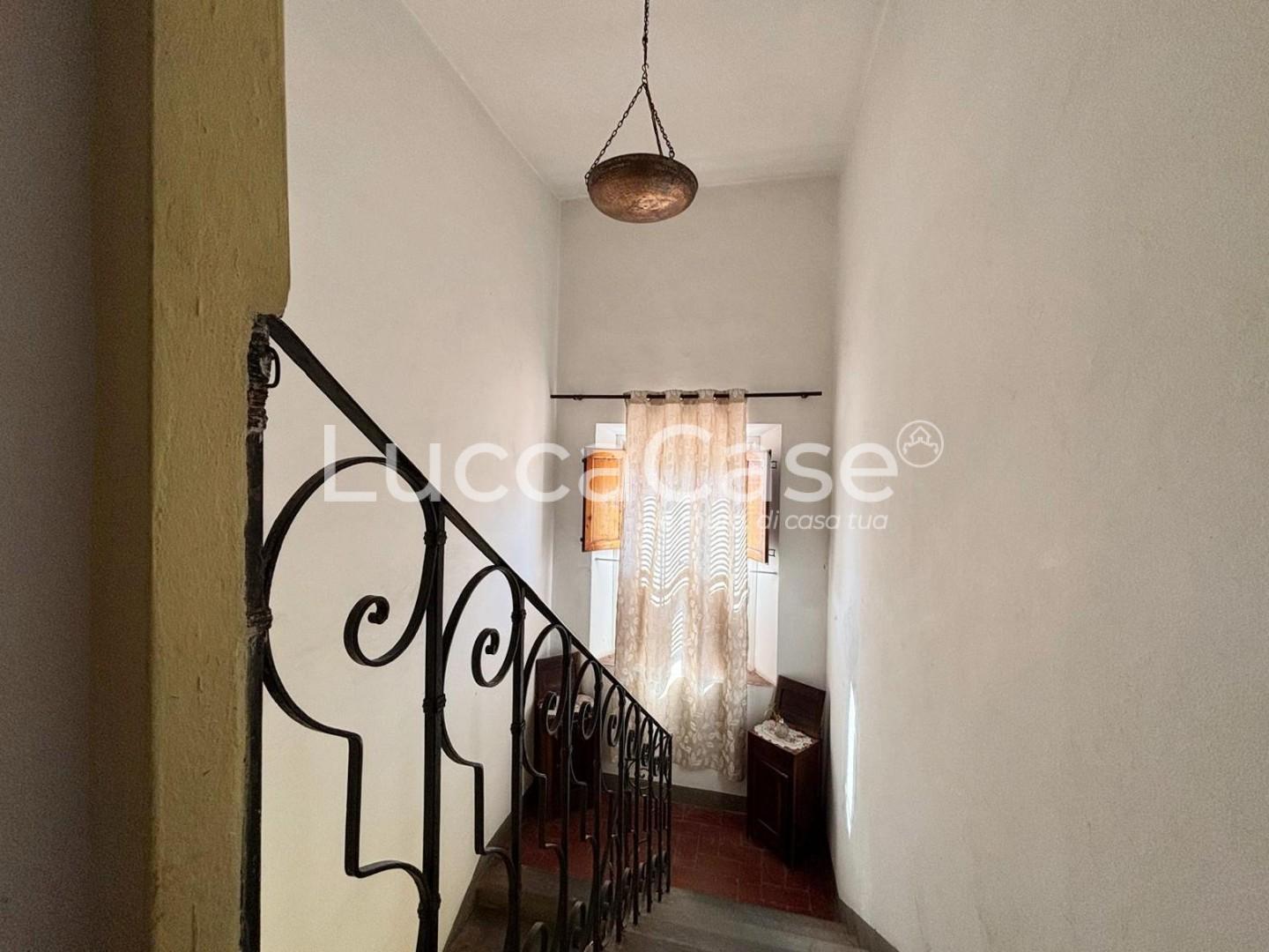 Casa indipendente con giardino, Lucca carignano