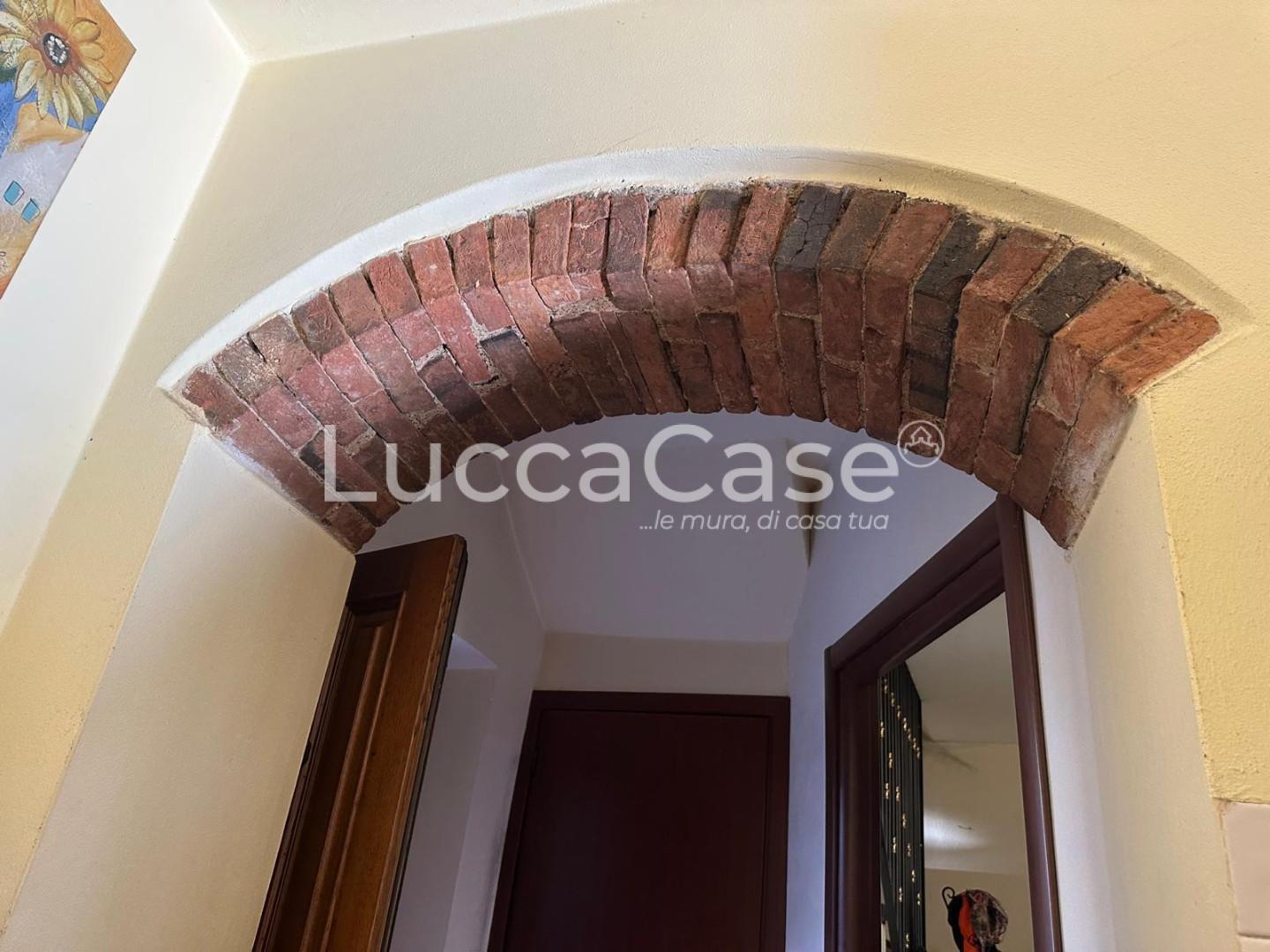 Casa indipendente in vendita, Villa Basilica colognora