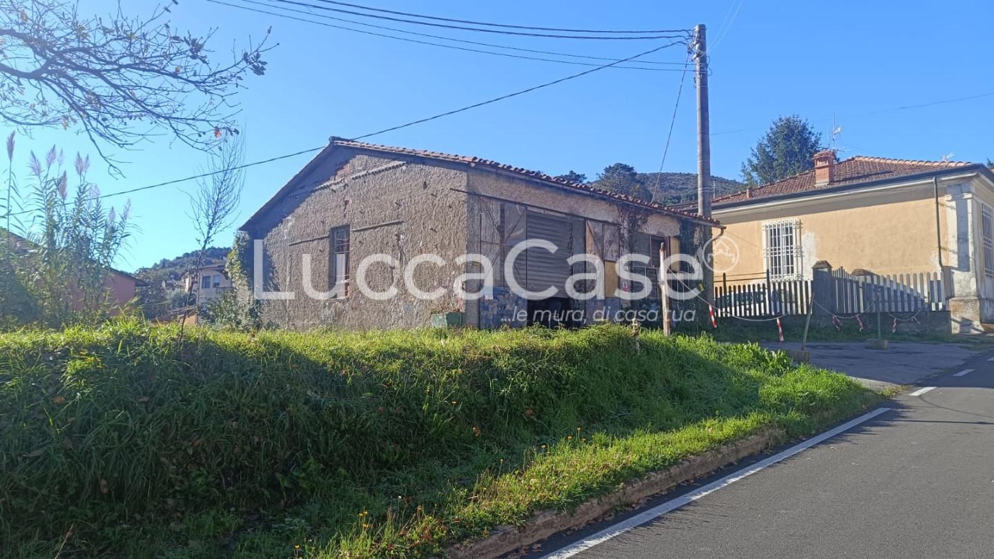 Laboratorio da ristrutturare, Lucca santa maria del giudice