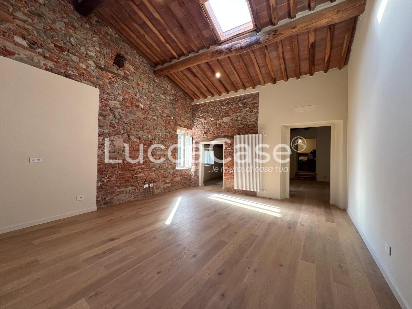 Quadrilocale nuovo, Lucca centro storico