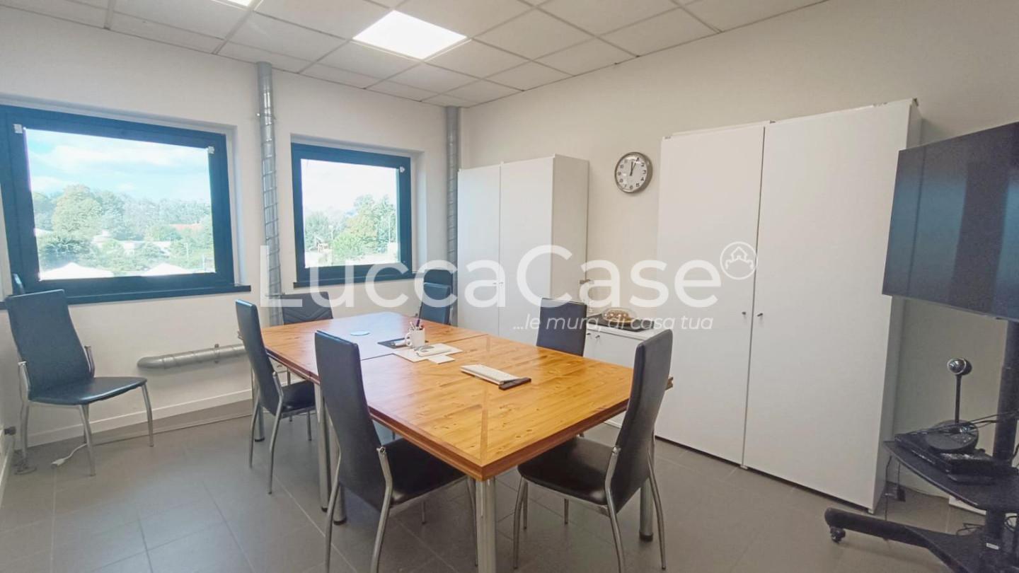 Ufficio ristrutturato a Capannori