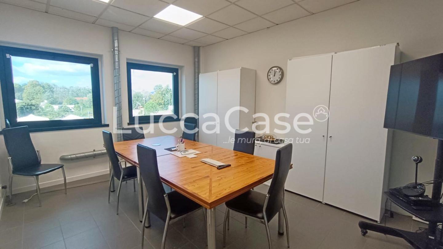 Ufficio ristrutturato a Capannori