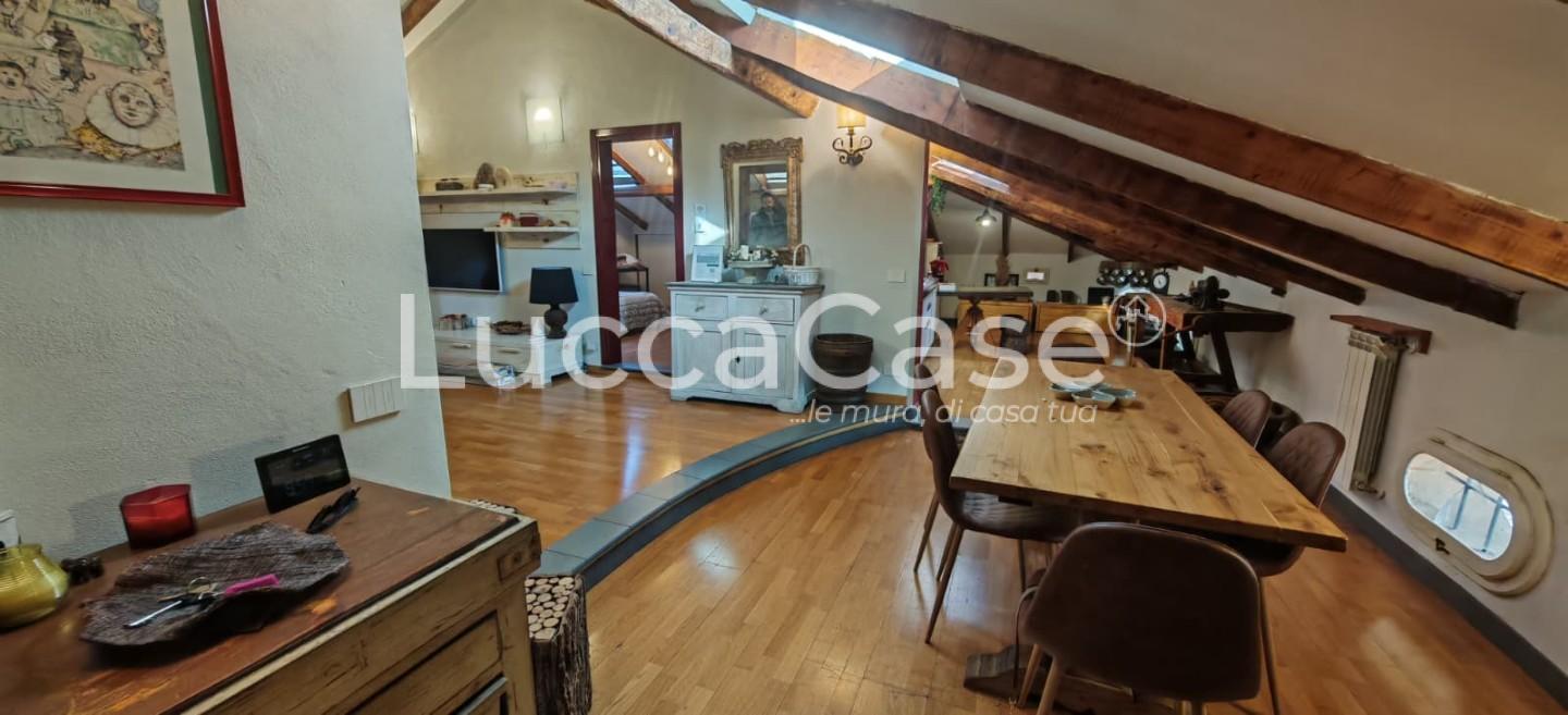 Quadrilocale arredato in affitto, Lucca arancio