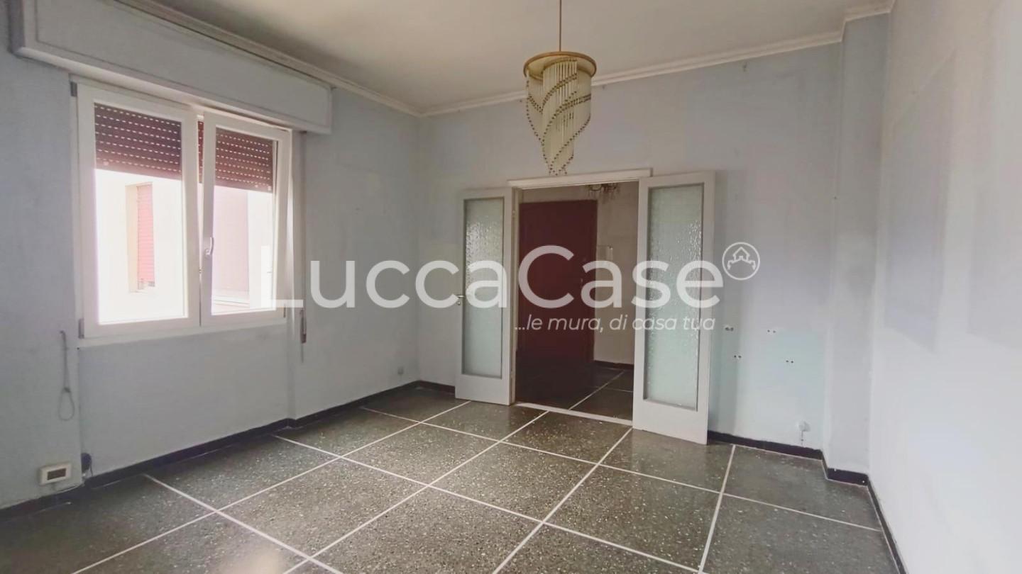 Appartamento con terrazzi, Lucca sant'anna