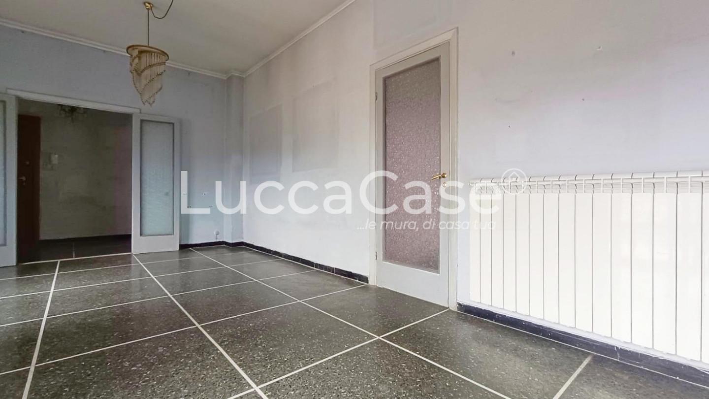 Appartamento con terrazzi, Lucca sant'anna