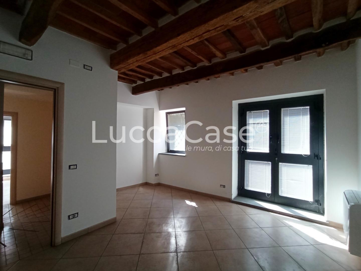 Ufficio ristrutturato, Capannori lammari