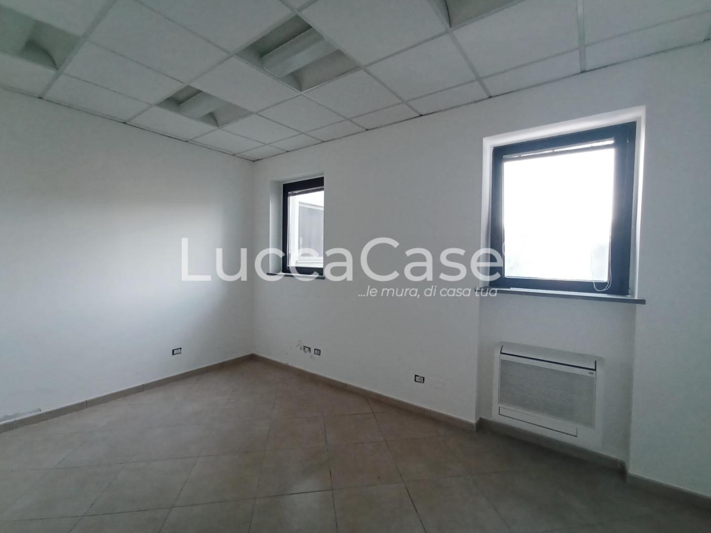 Ufficio ristrutturato, Capannori lammari