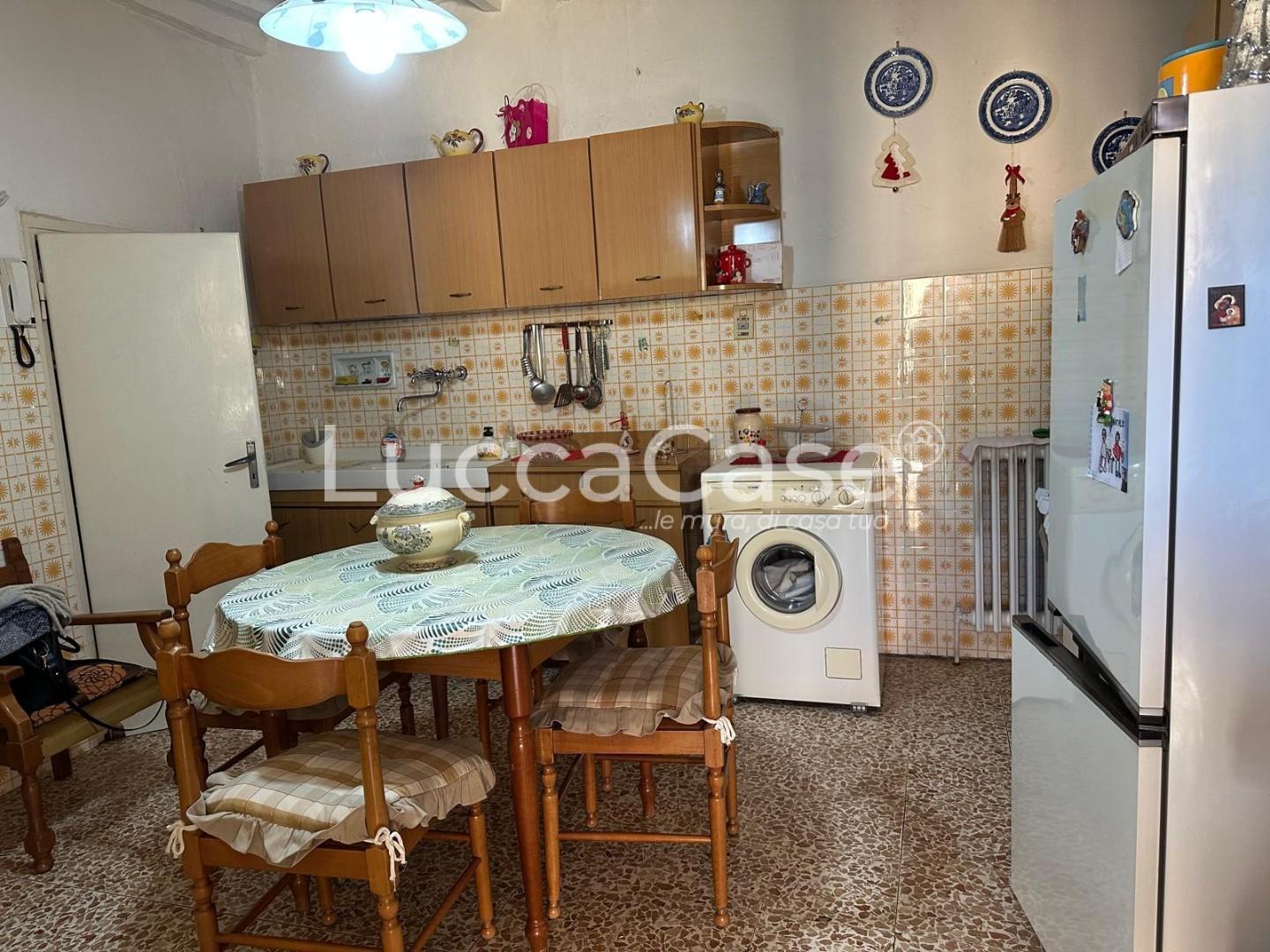 Casa indipendente con giardino a Villa Basilica